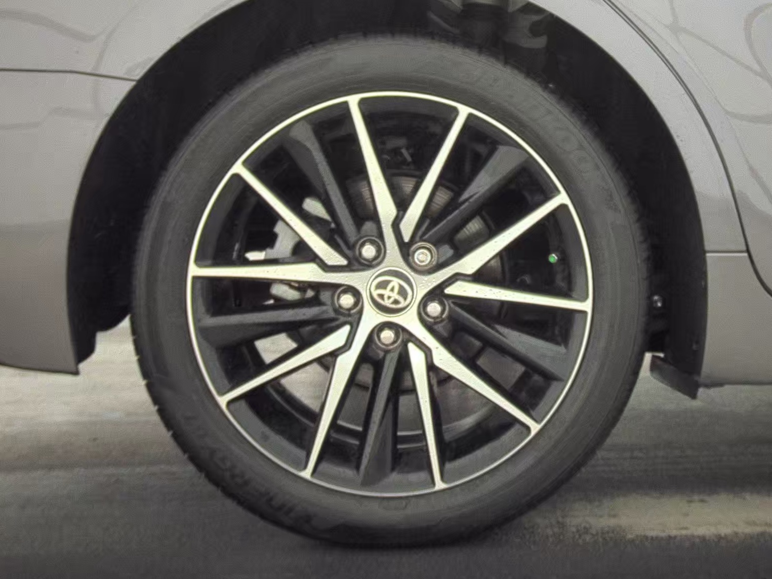 2024 Toyota Camry SE FWD