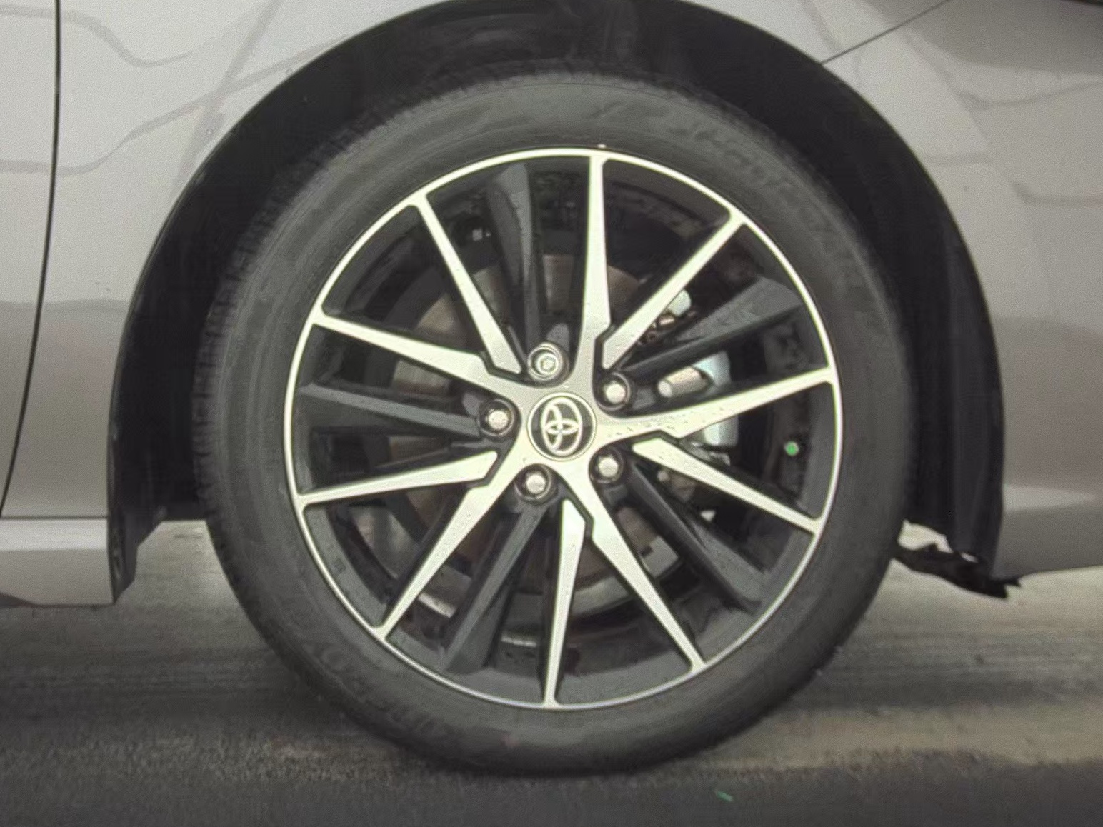 2024 Toyota Camry SE FWD