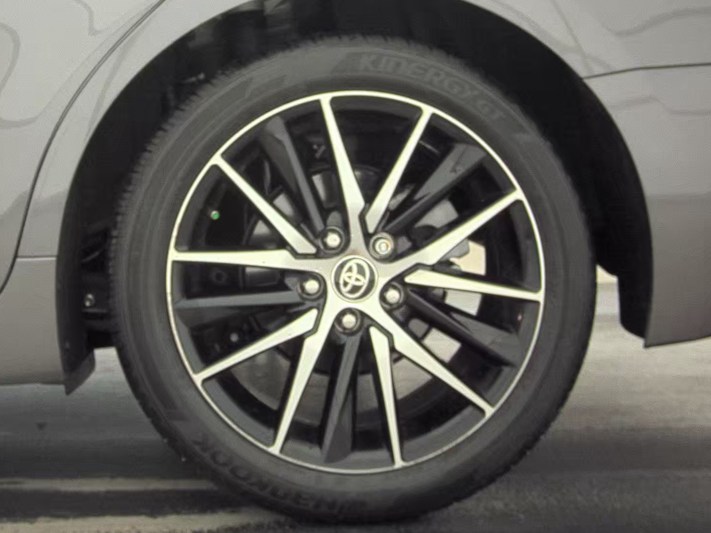 2024 Toyota Camry SE FWD