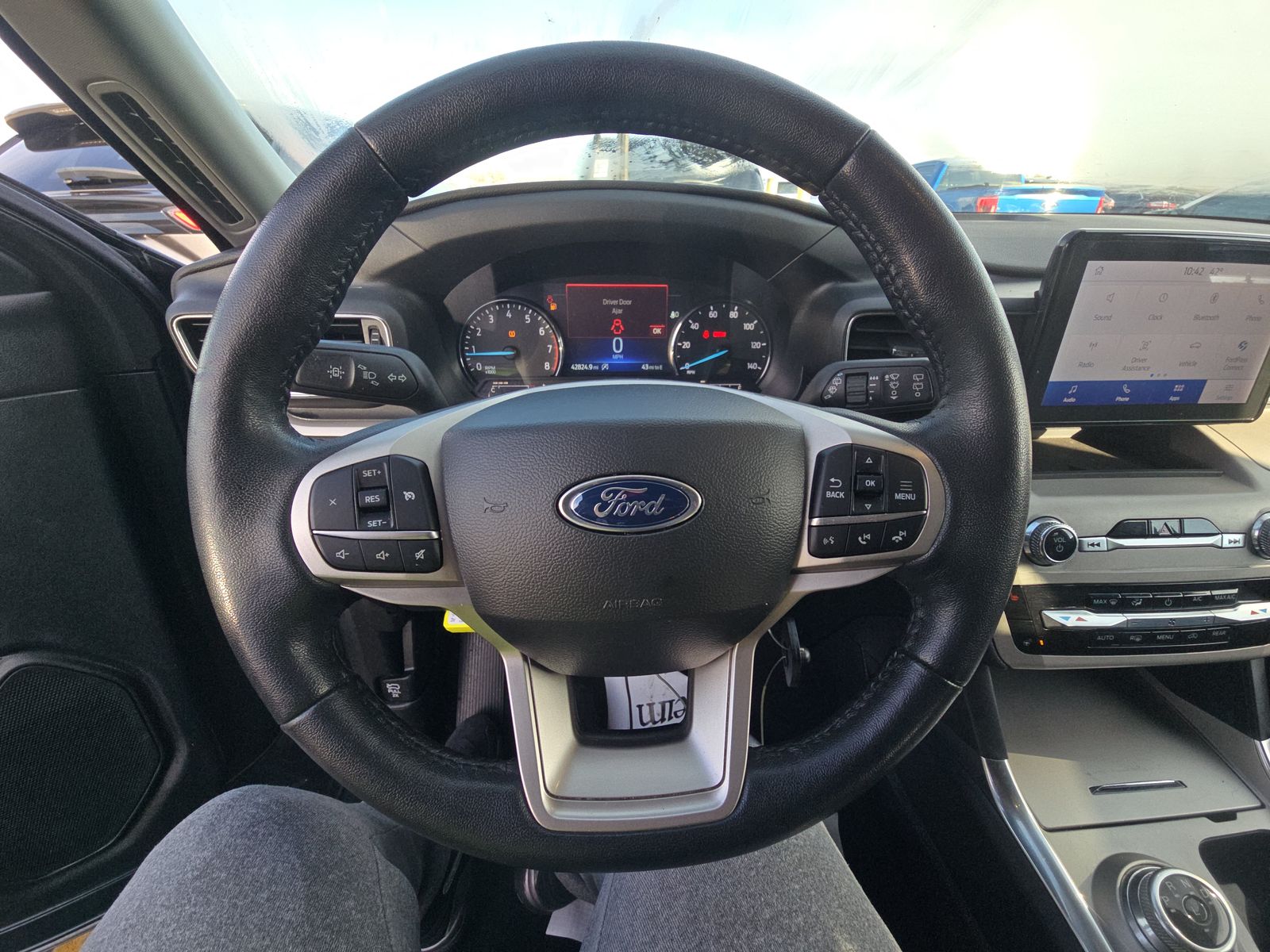 2023 Ford Explorer XLT AWD