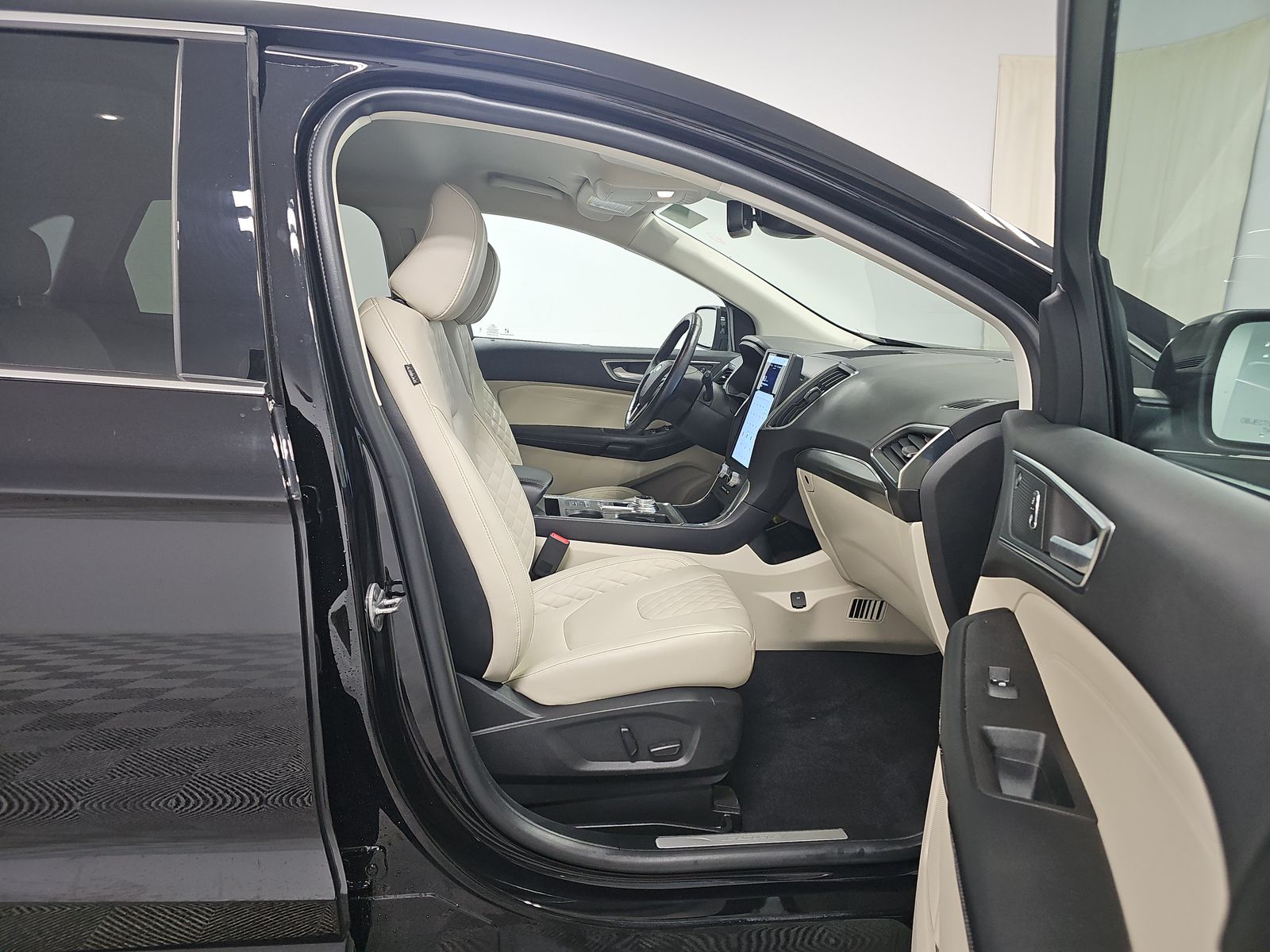 2024 Ford Edge Titanium AWD