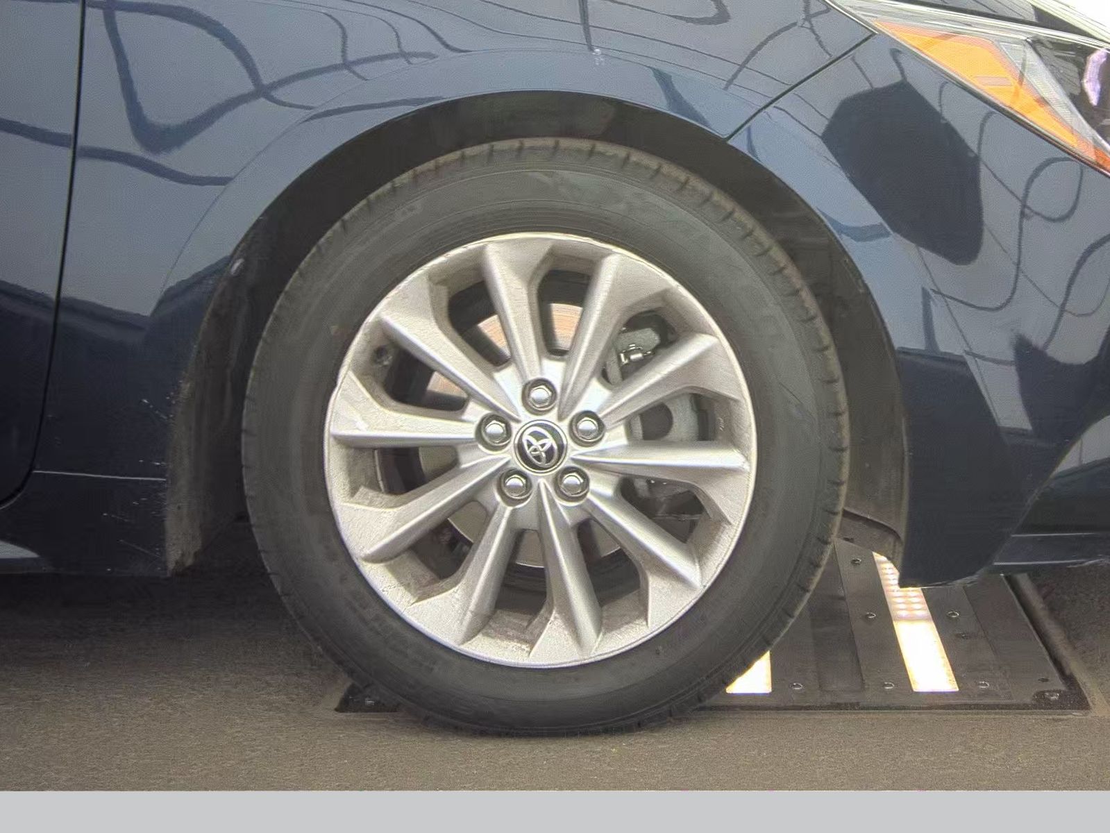 2021 Toyota Corolla LE FWD