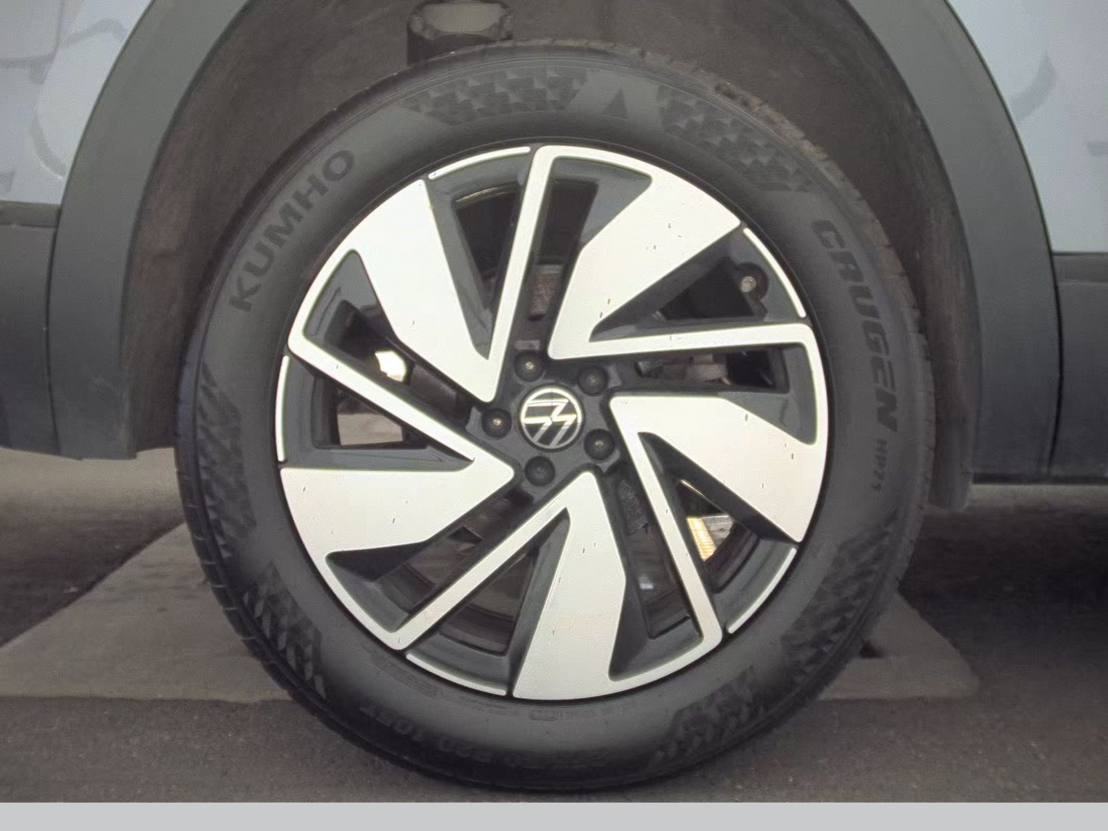 2025 Volkswagen Atlas 2.0T SE AWD