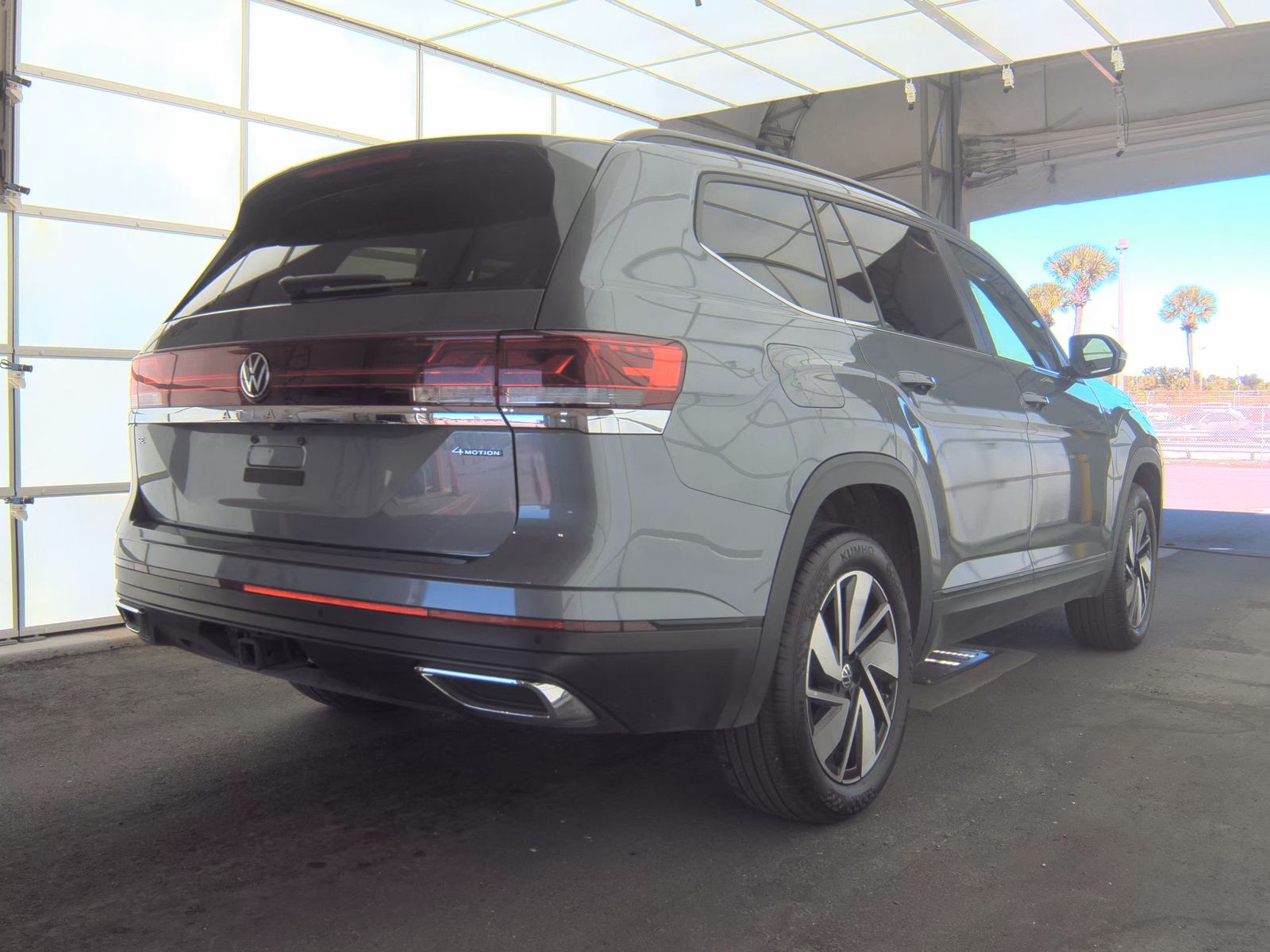 2025 Volkswagen Atlas 2.0T SE AWD