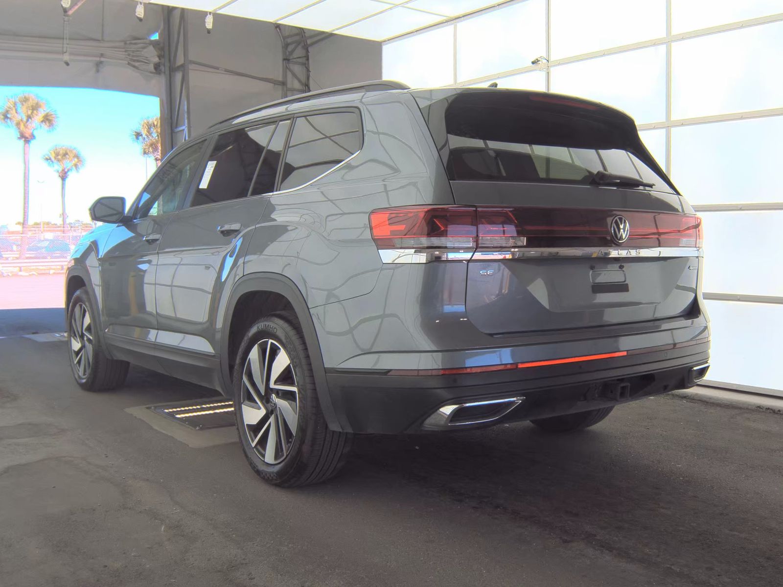 2025 Volkswagen Atlas 2.0T SE AWD