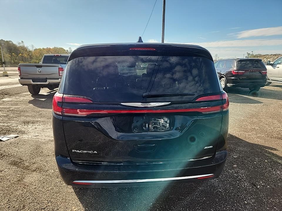 2024 Chrysler Pacifica Touring L AWD