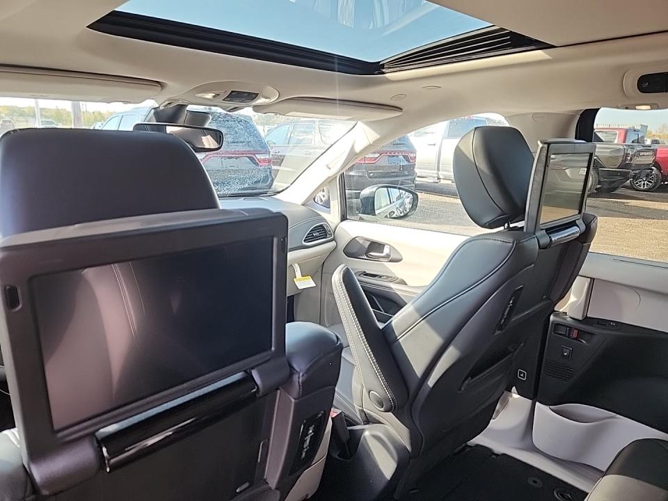 2024 Chrysler Pacifica Touring L AWD