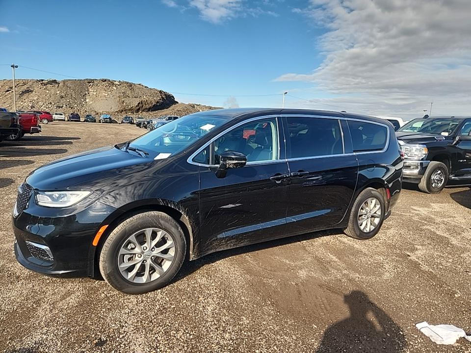 2024 Chrysler Pacifica Touring L AWD