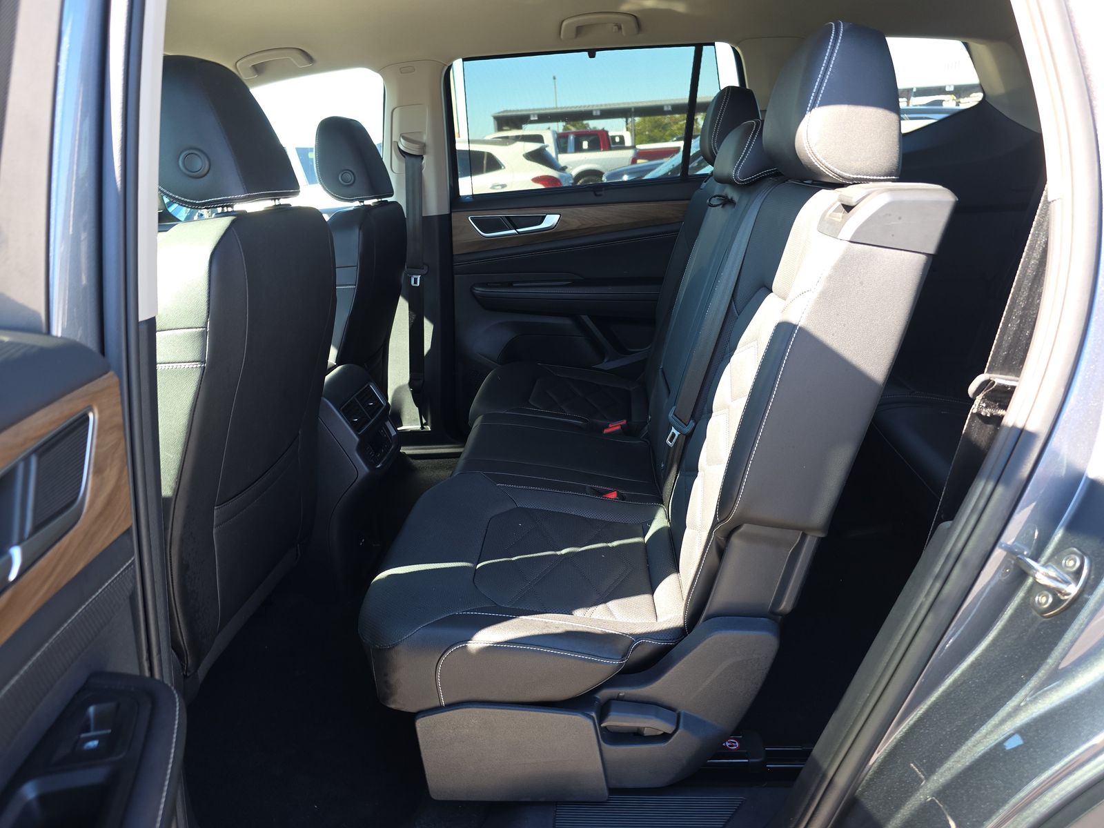 2025 Volkswagen Atlas 2.0T SE AWD