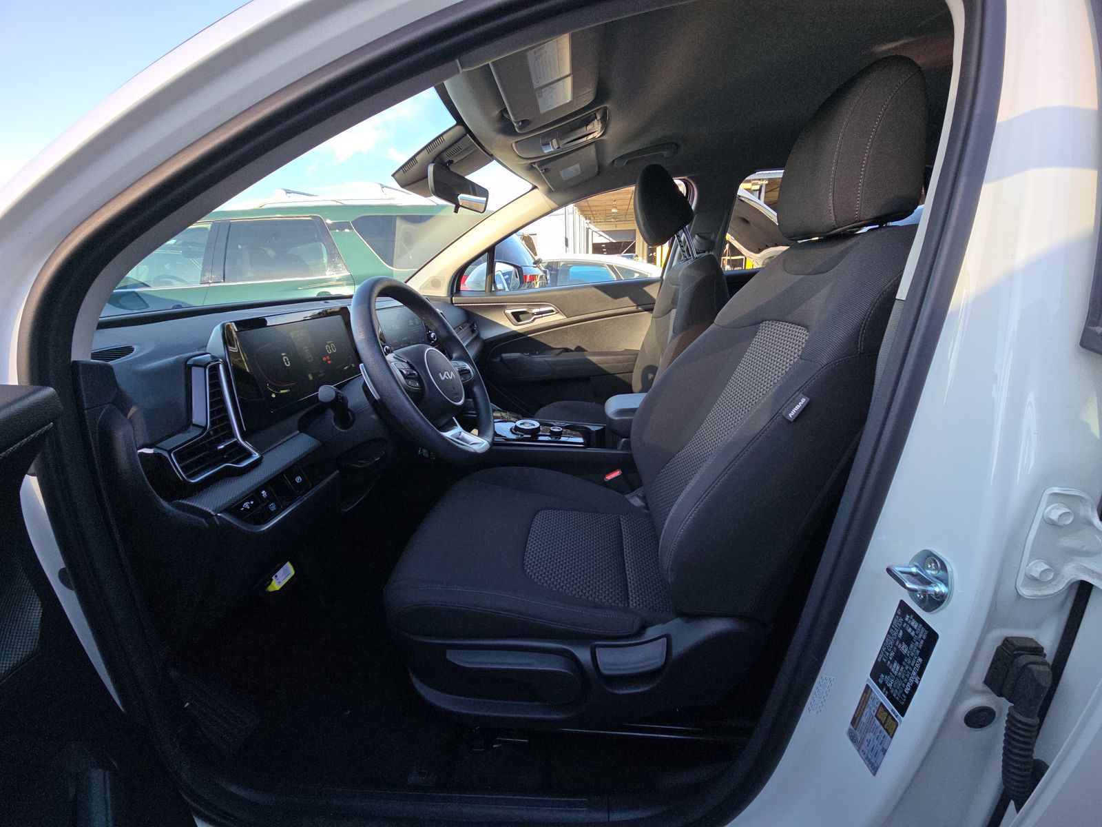 2024 Kia Sportage Hybrid LX FWD