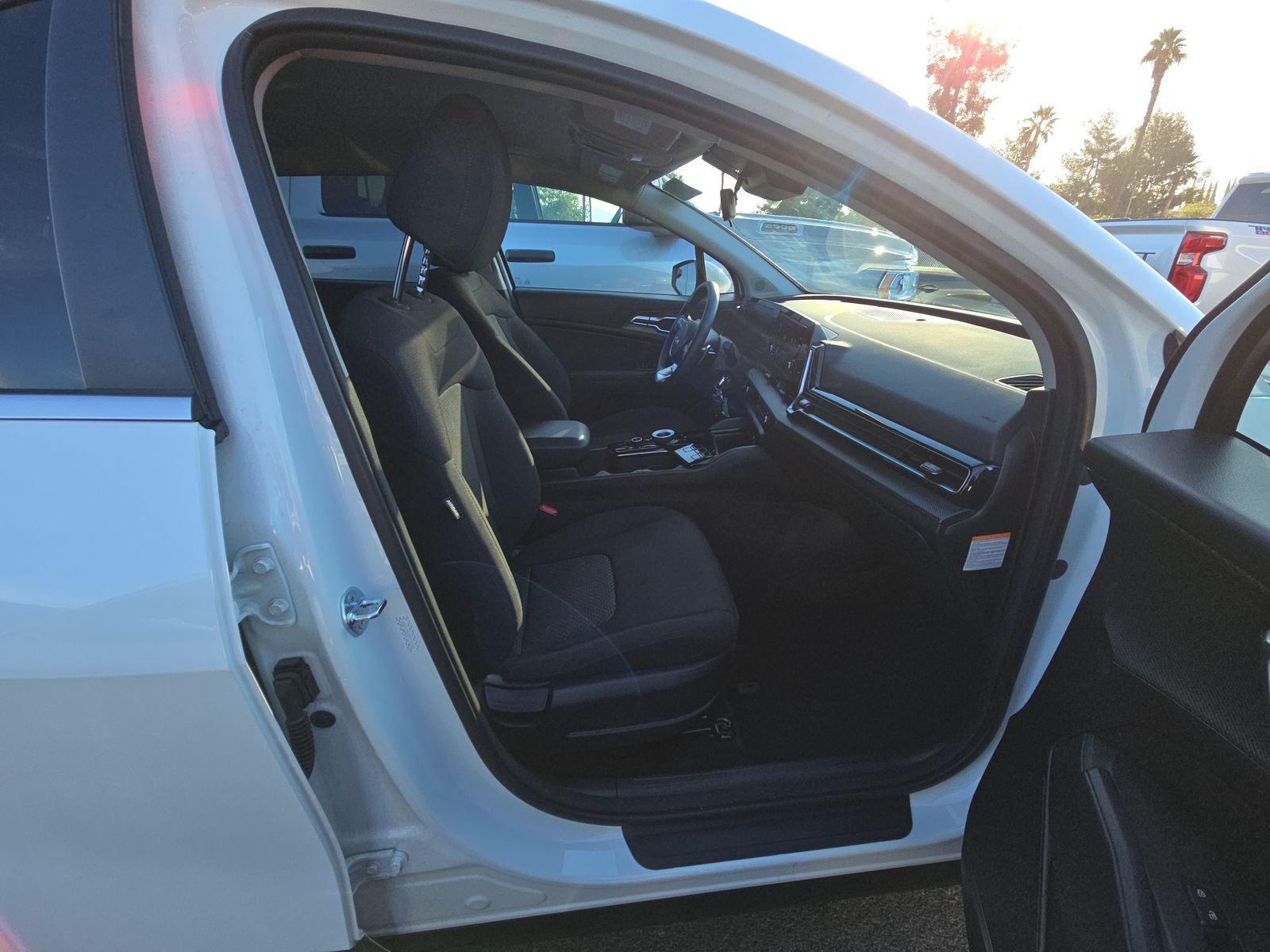 2024 Kia Sportage Hybrid LX FWD