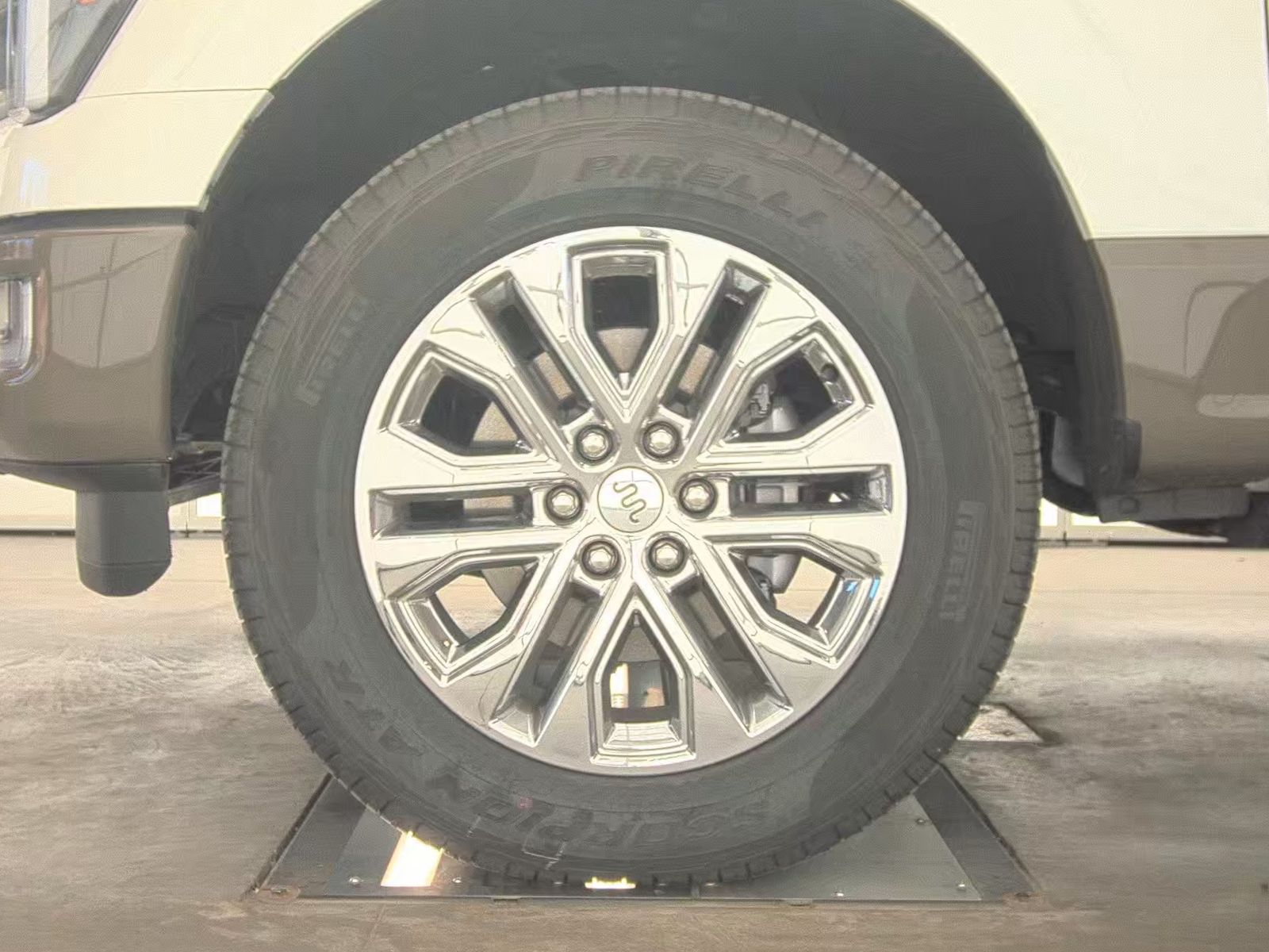 2025 Ford F-150 Hybrid King Ranch AWD