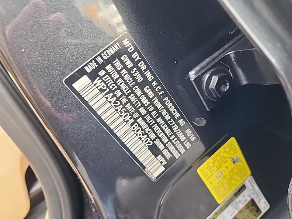 2017 Porsche Macan Base AWD