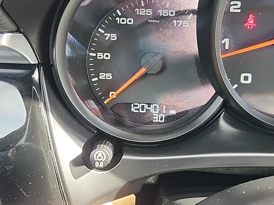 2017 Porsche Macan Base AWD