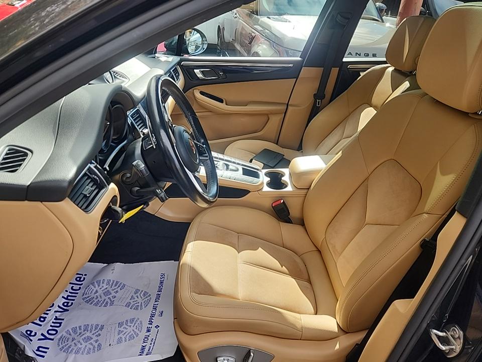 2017 Porsche Macan Base AWD