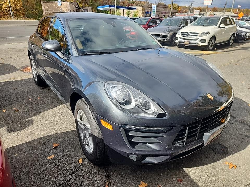 2017 Porsche Macan Base AWD