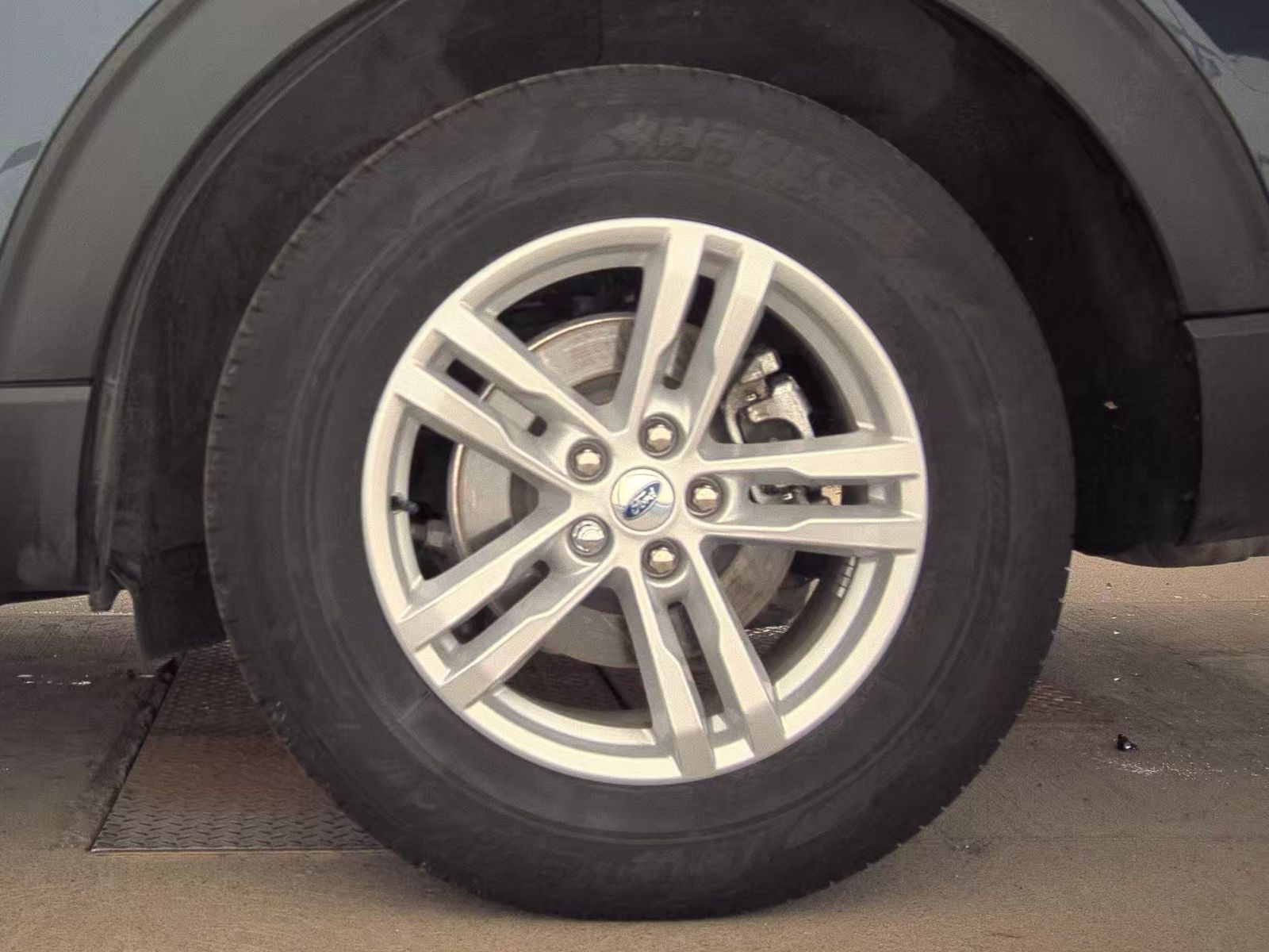 2023 Ford Explorer XLT AWD