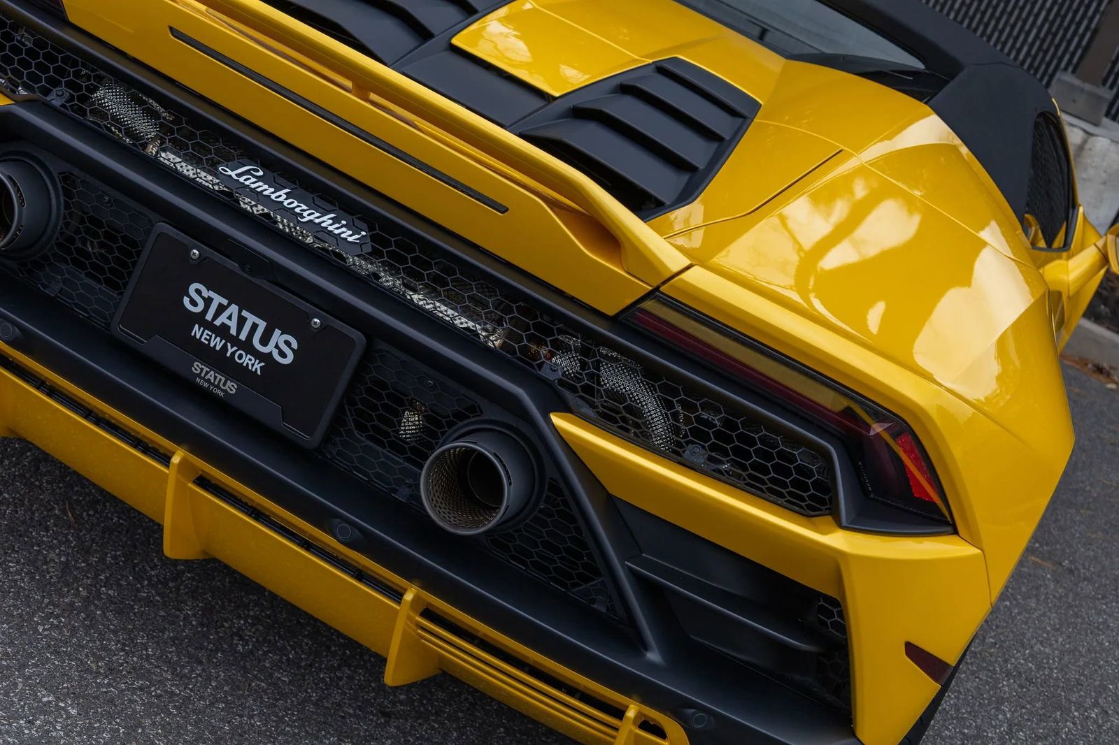 2024 Lamborghini Huracan EVO AWD