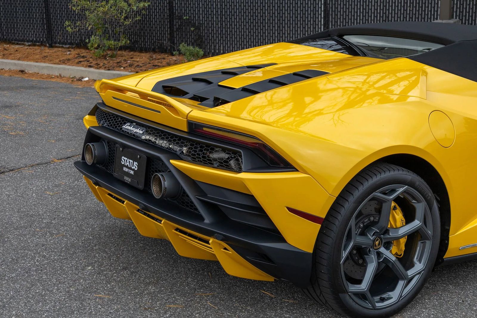 2024 Lamborghini Huracan EVO AWD