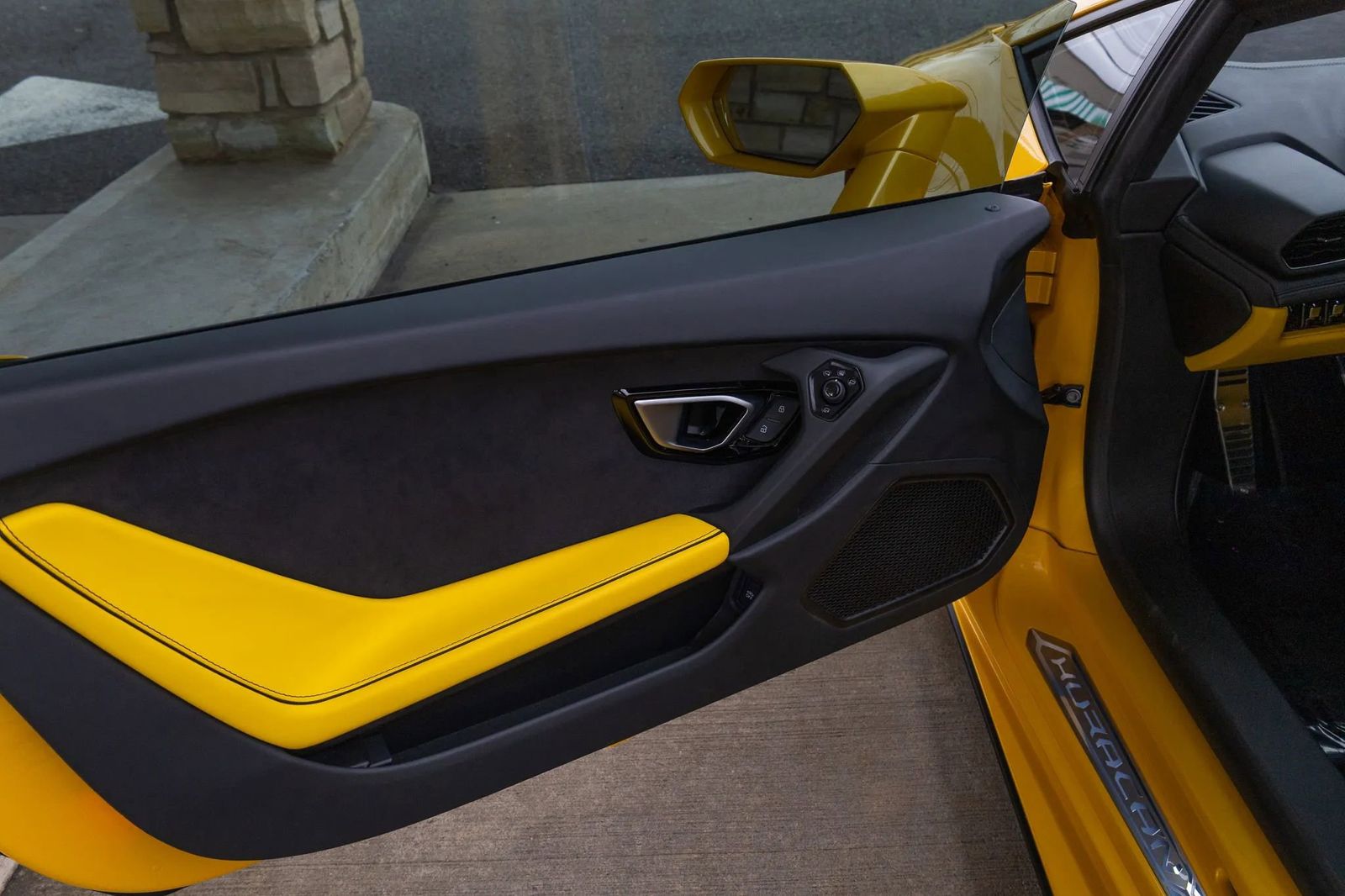 2024 Lamborghini Huracan EVO AWD