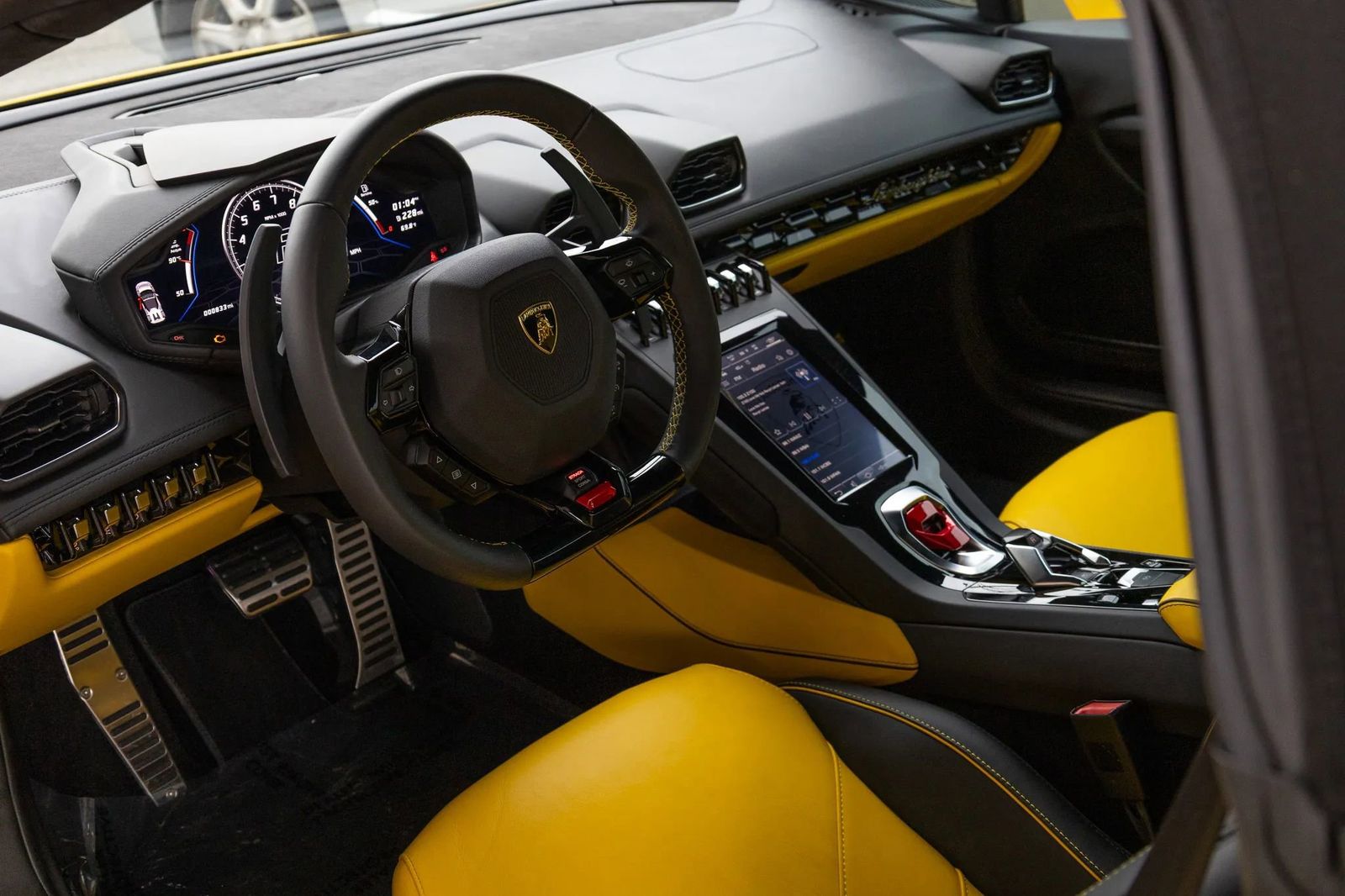 2024 Lamborghini Huracan EVO AWD