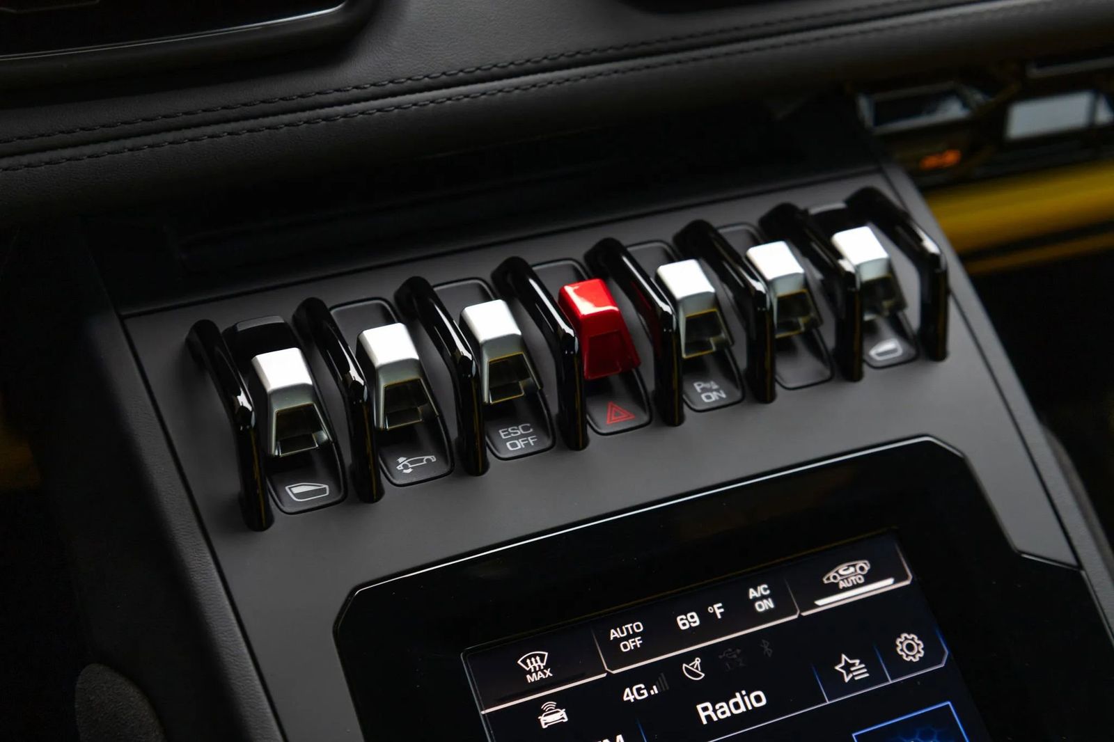 2024 Lamborghini Huracan EVO AWD