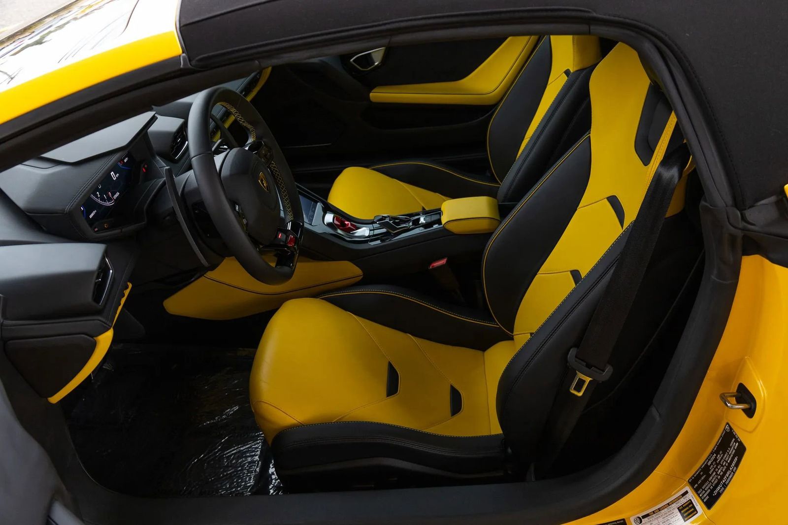 2024 Lamborghini Huracan EVO AWD