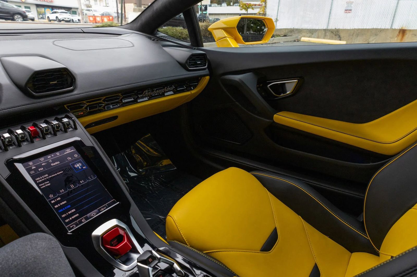 2024 Lamborghini Huracan EVO AWD