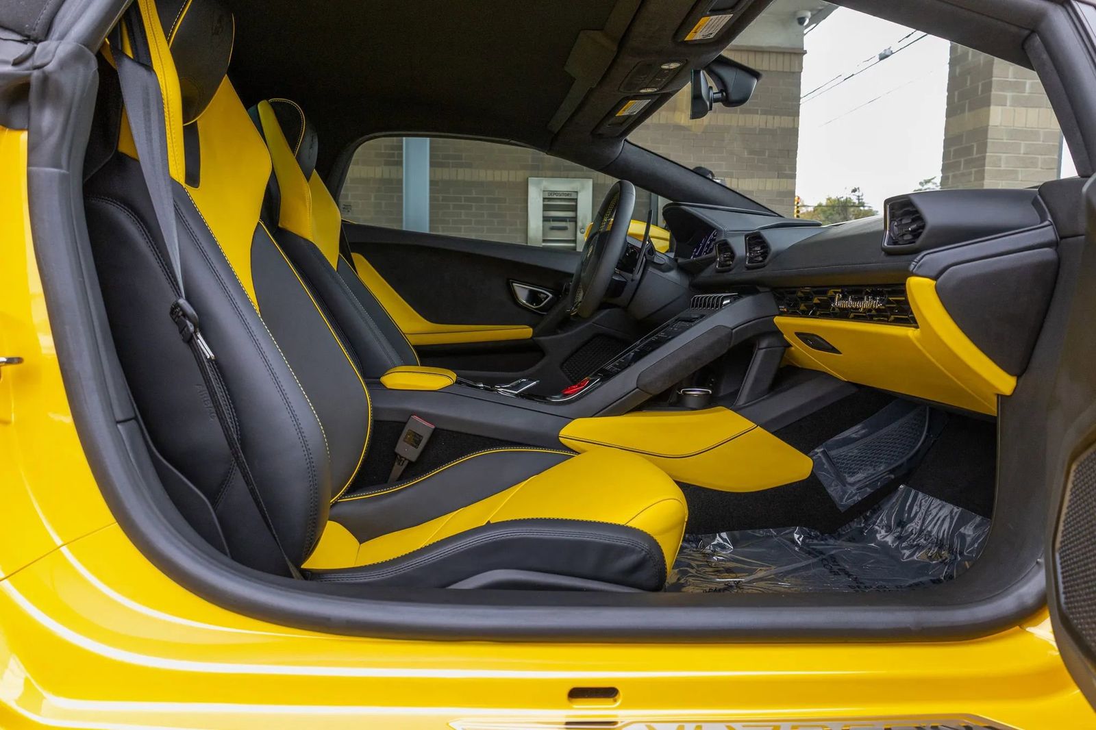2024 Lamborghini Huracan EVO AWD
