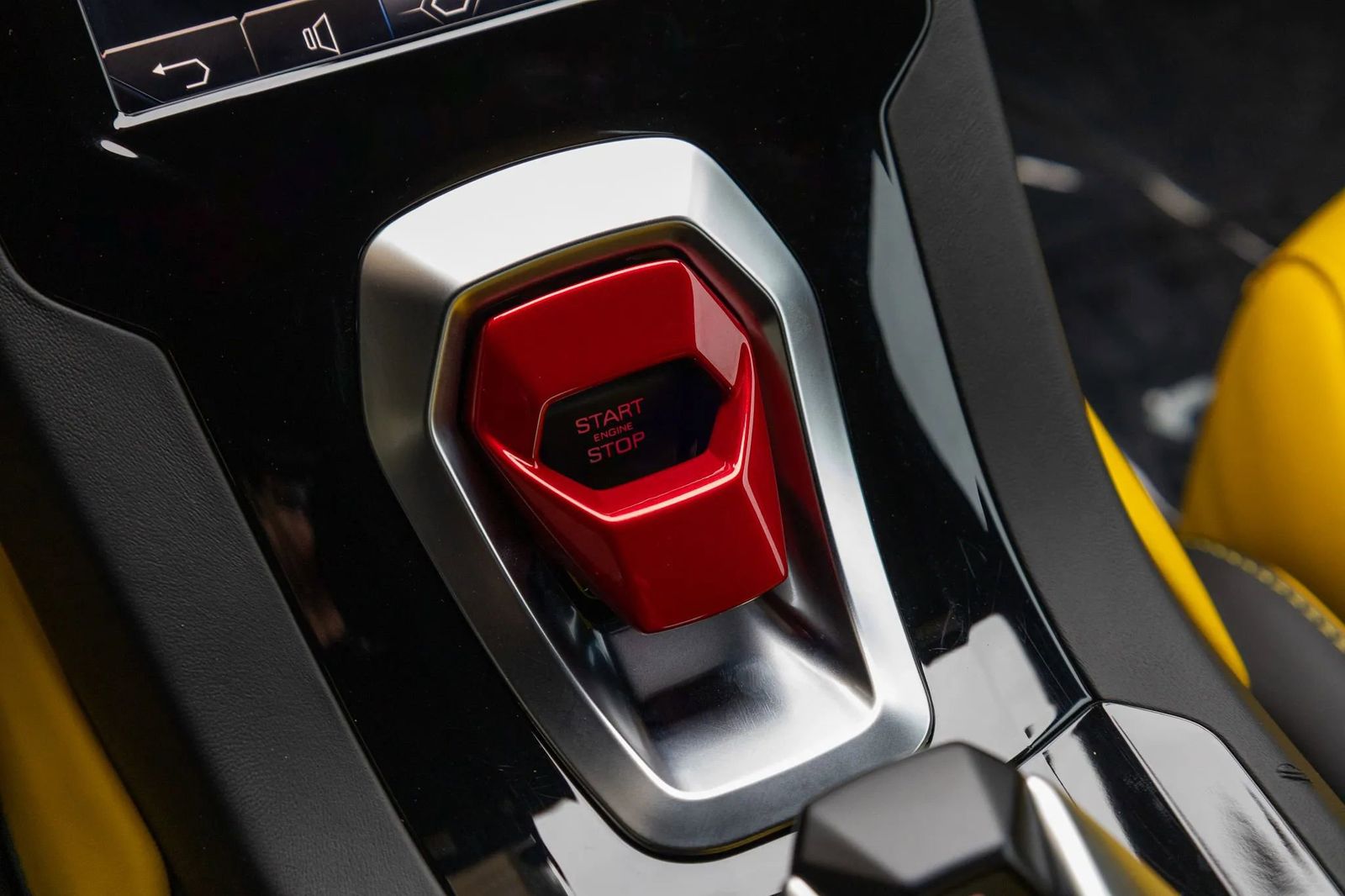 2024 Lamborghini Huracan EVO AWD