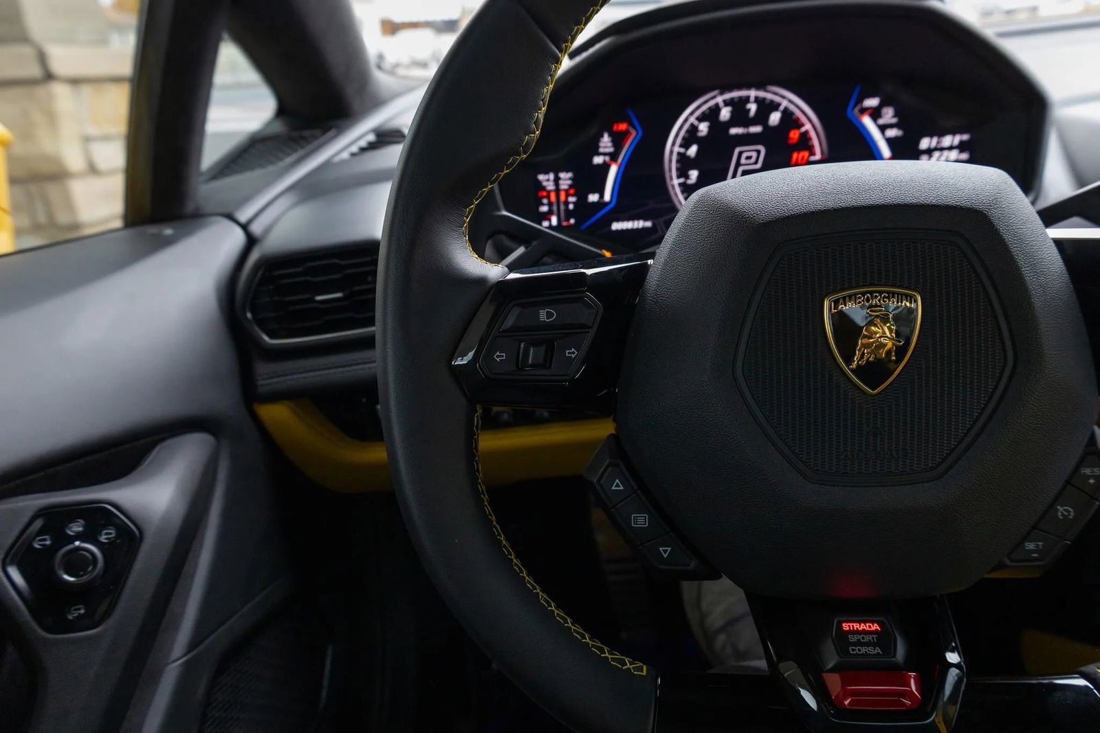 2024 Lamborghini Huracan EVO AWD