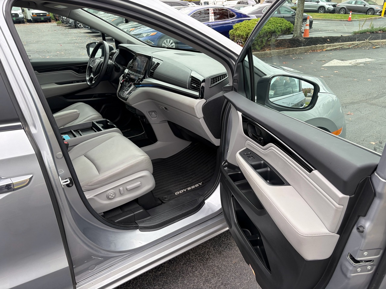 2023 Honda Odyssey Touring FWD