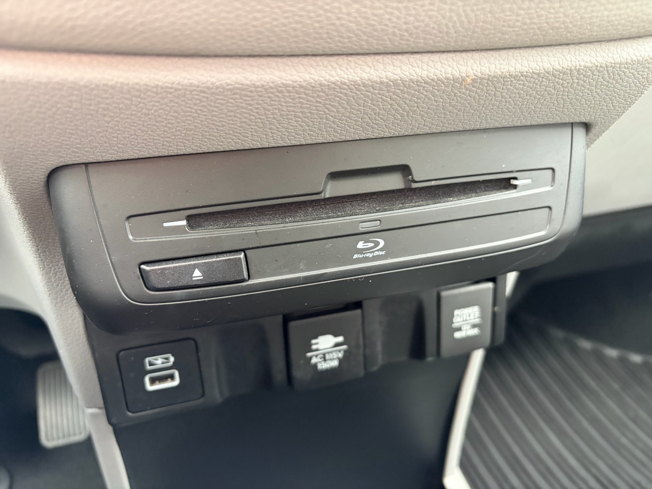 2023 Honda Odyssey Touring FWD