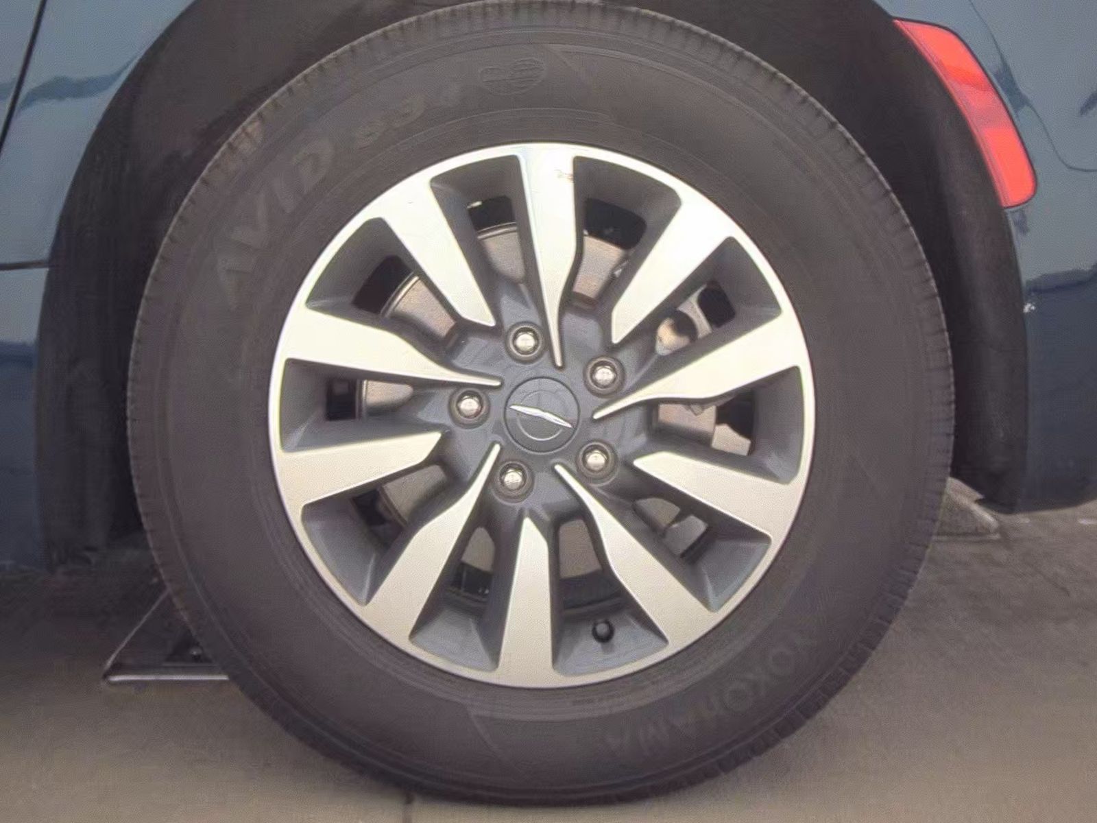 2024 Chrysler Pacifica Hybrid Select FWD