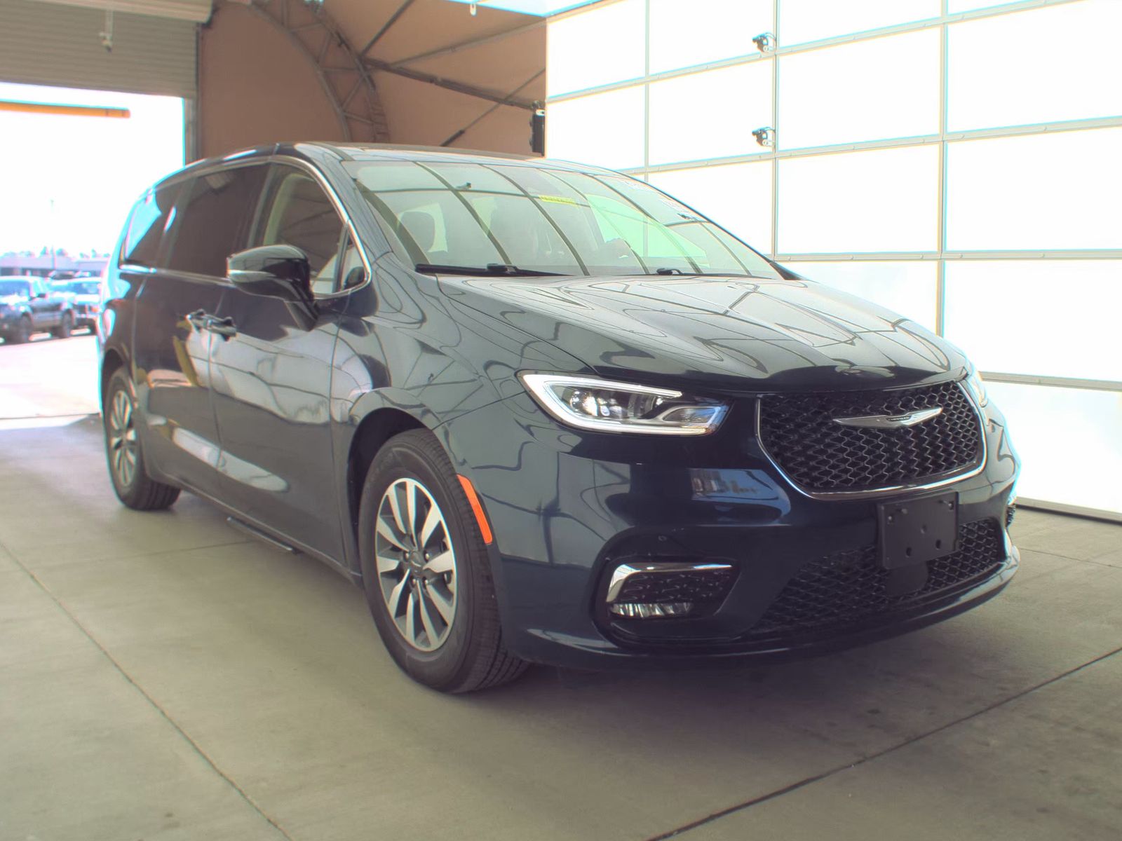 2024 Chrysler Pacifica Hybrid Select FWD