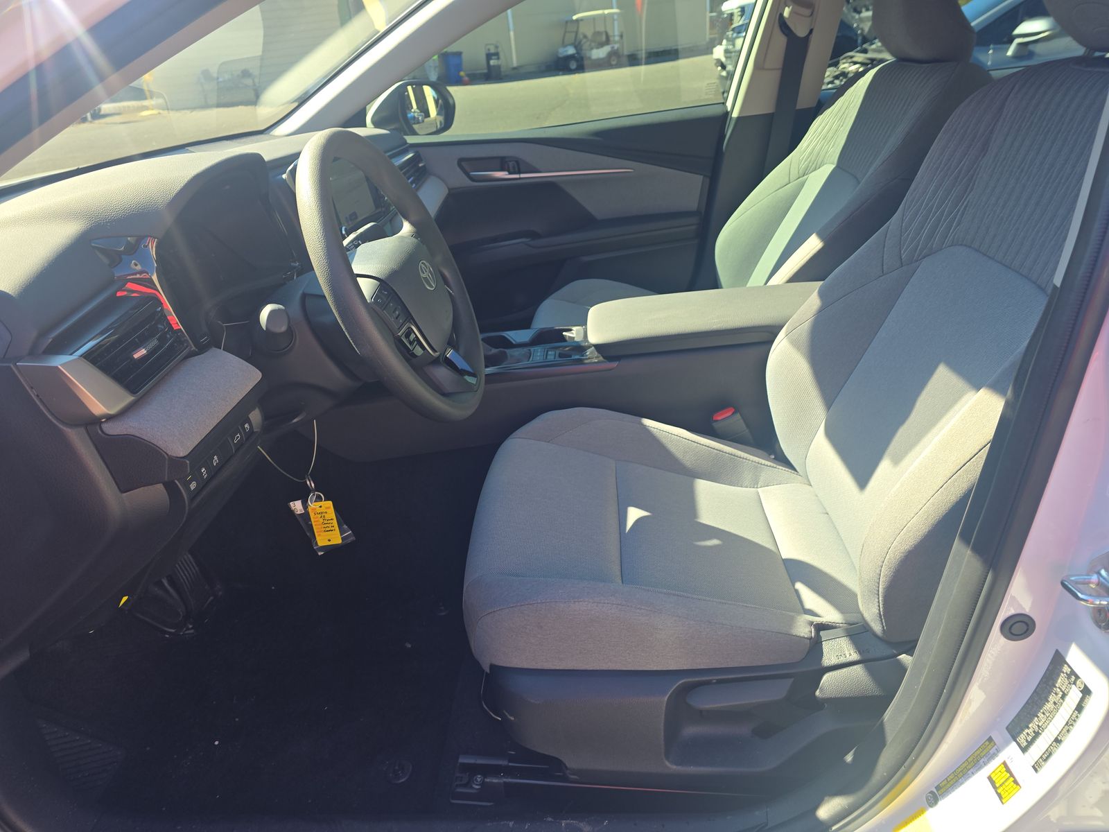 2025 Toyota Camry LE FWD