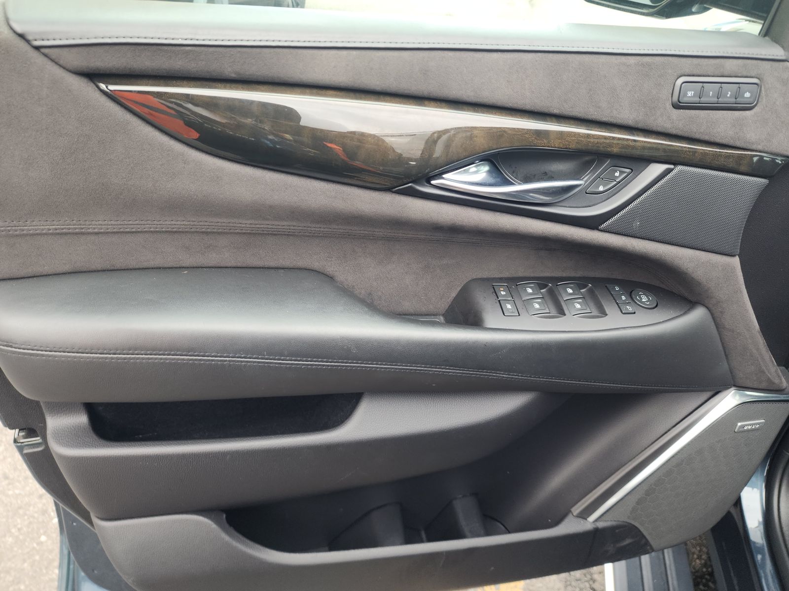 2020 Cadillac Escalade Platinum RWD