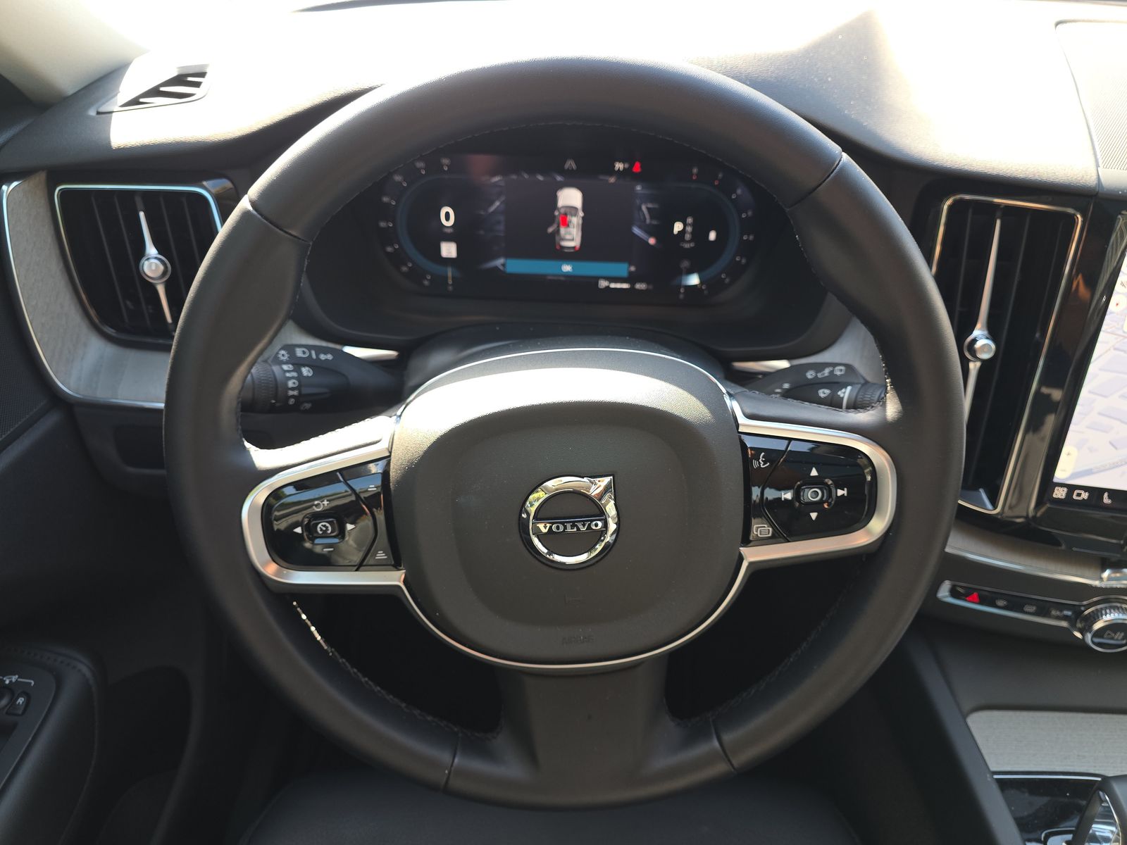 2025 Volvo XC60 B5 Plus AWD