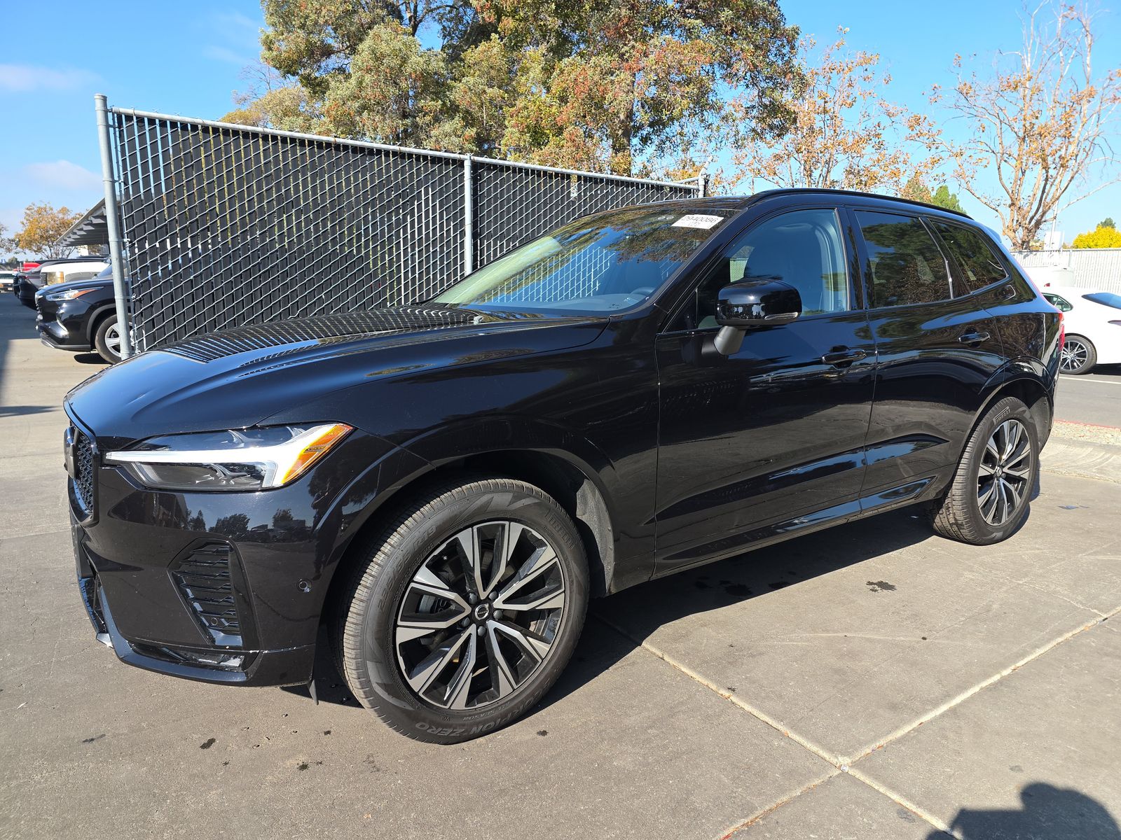 2025 Volvo XC60 B5 Plus AWD