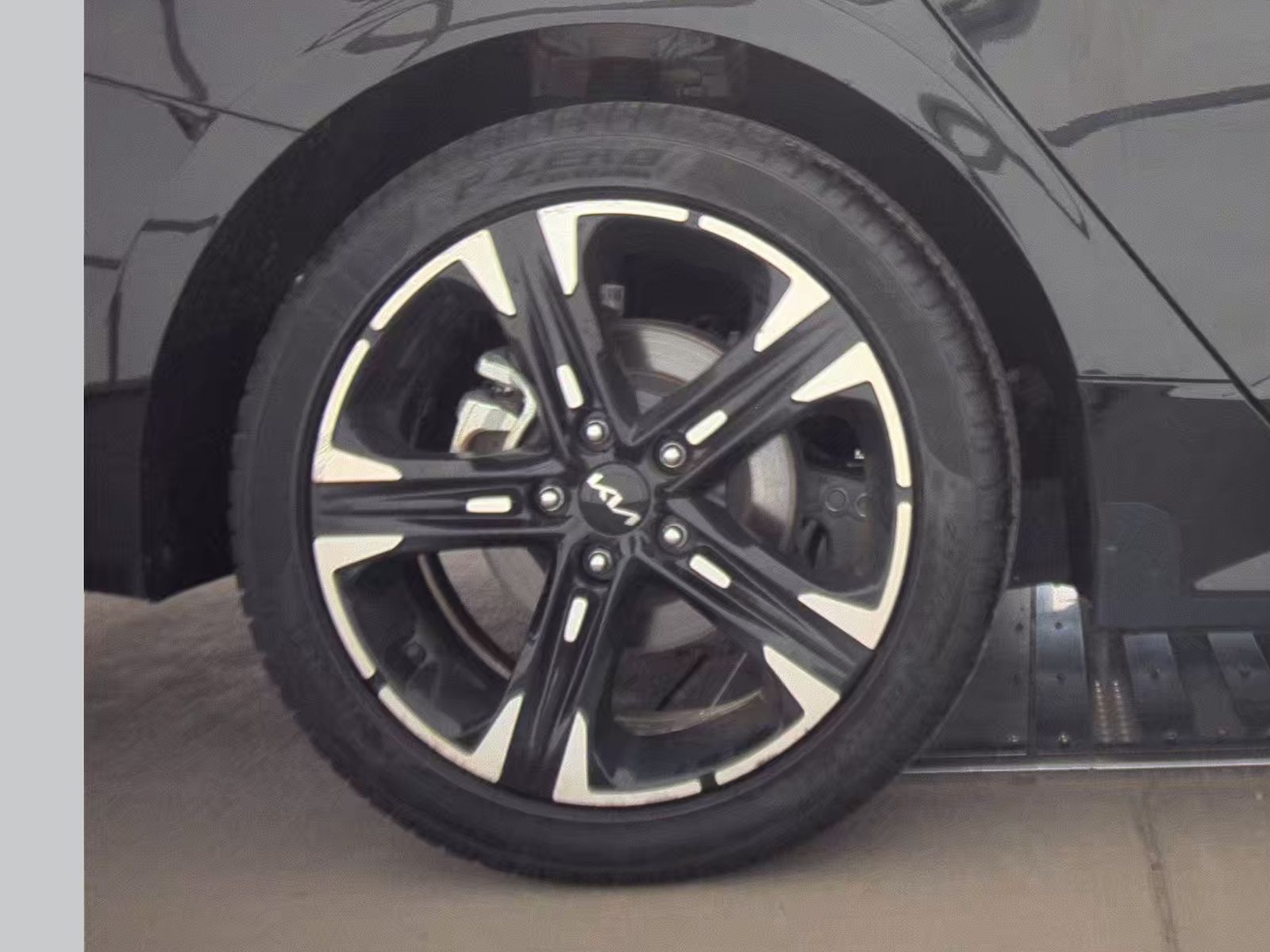 2023 Kia K5 GT-Line FWD