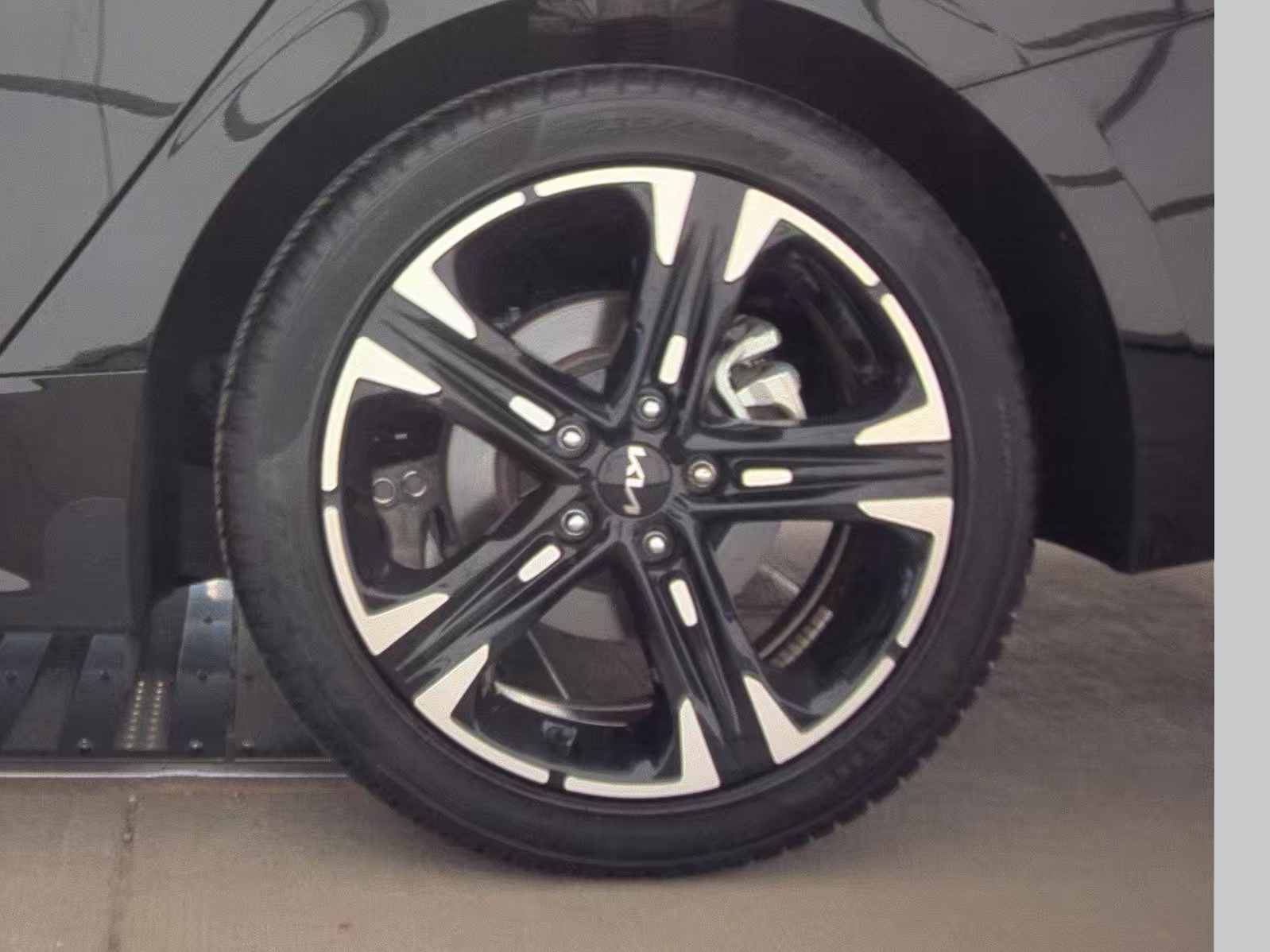 2023 Kia K5 GT-Line FWD