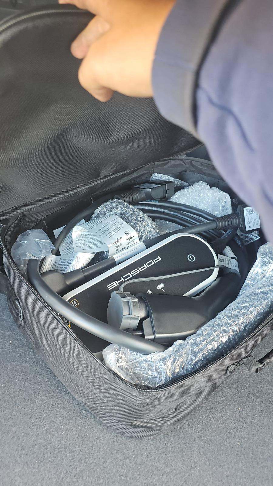 2022 Porsche Cayenne E-Hybrid Platinum Edition AWD