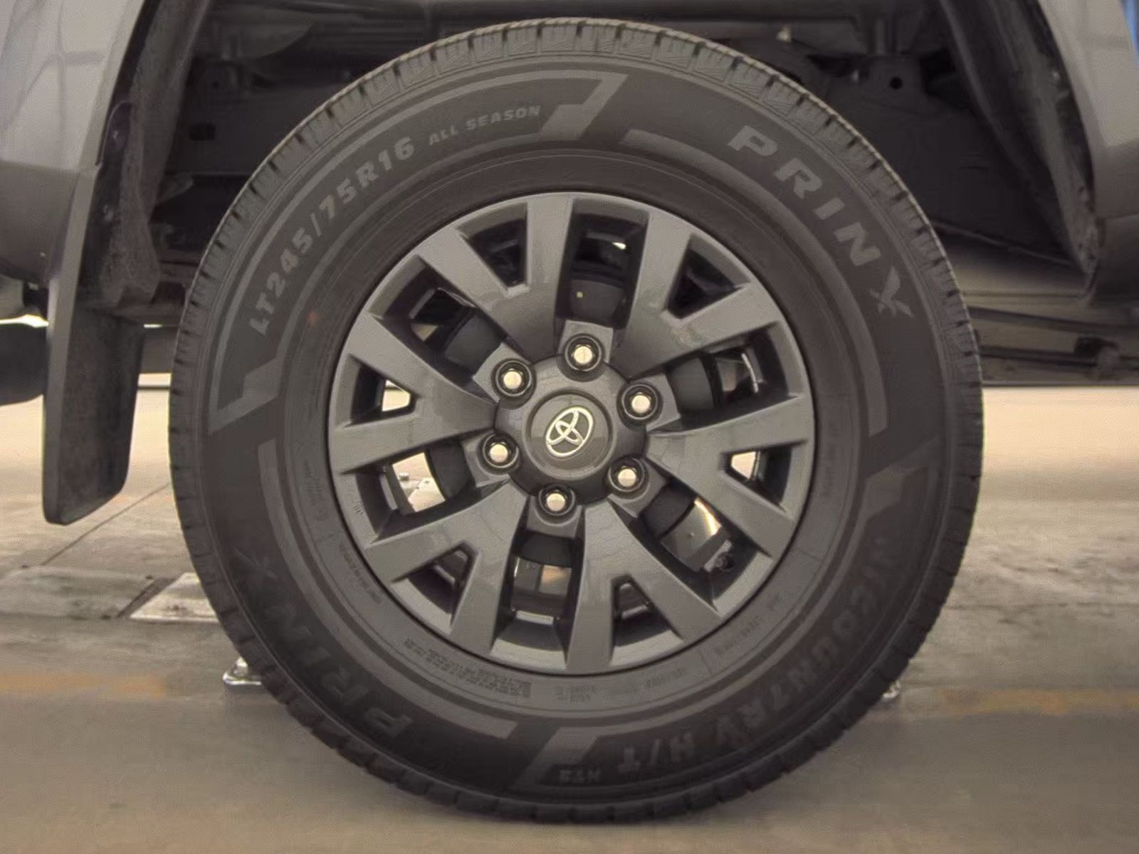 2022 Toyota Tacoma SR5 RWD