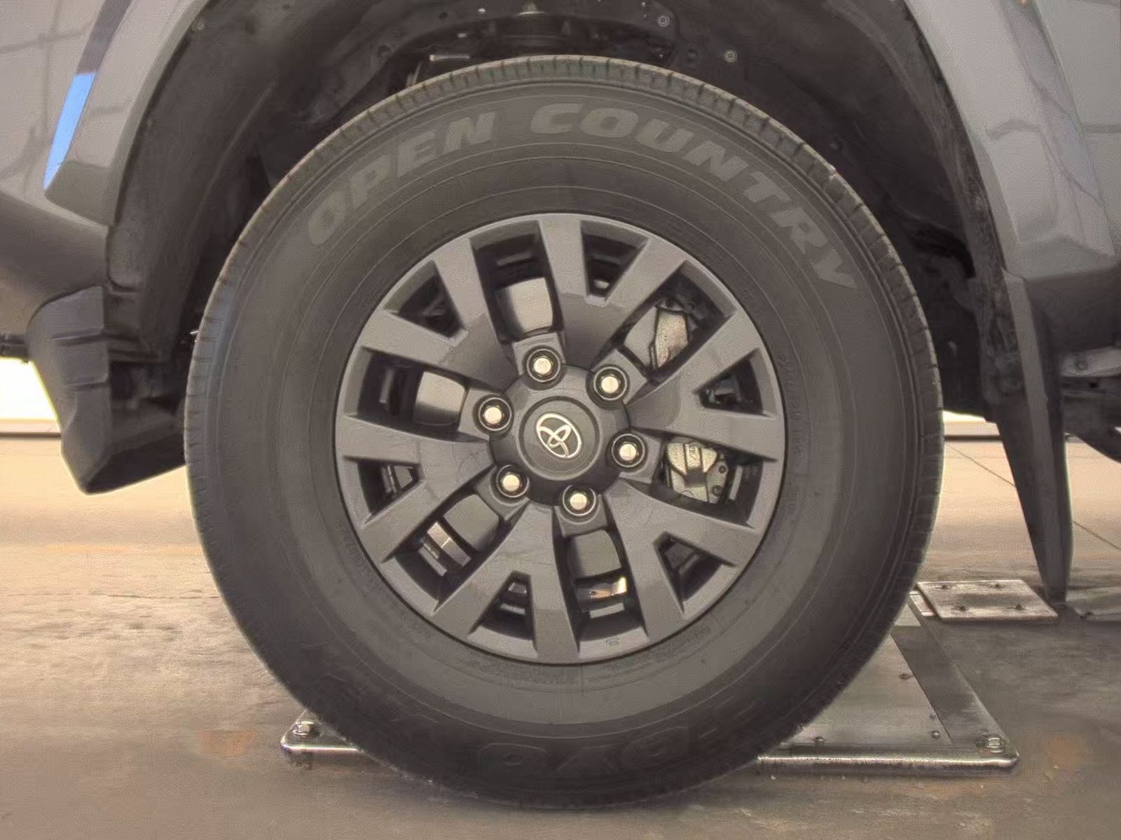 2022 Toyota Tacoma SR5 RWD