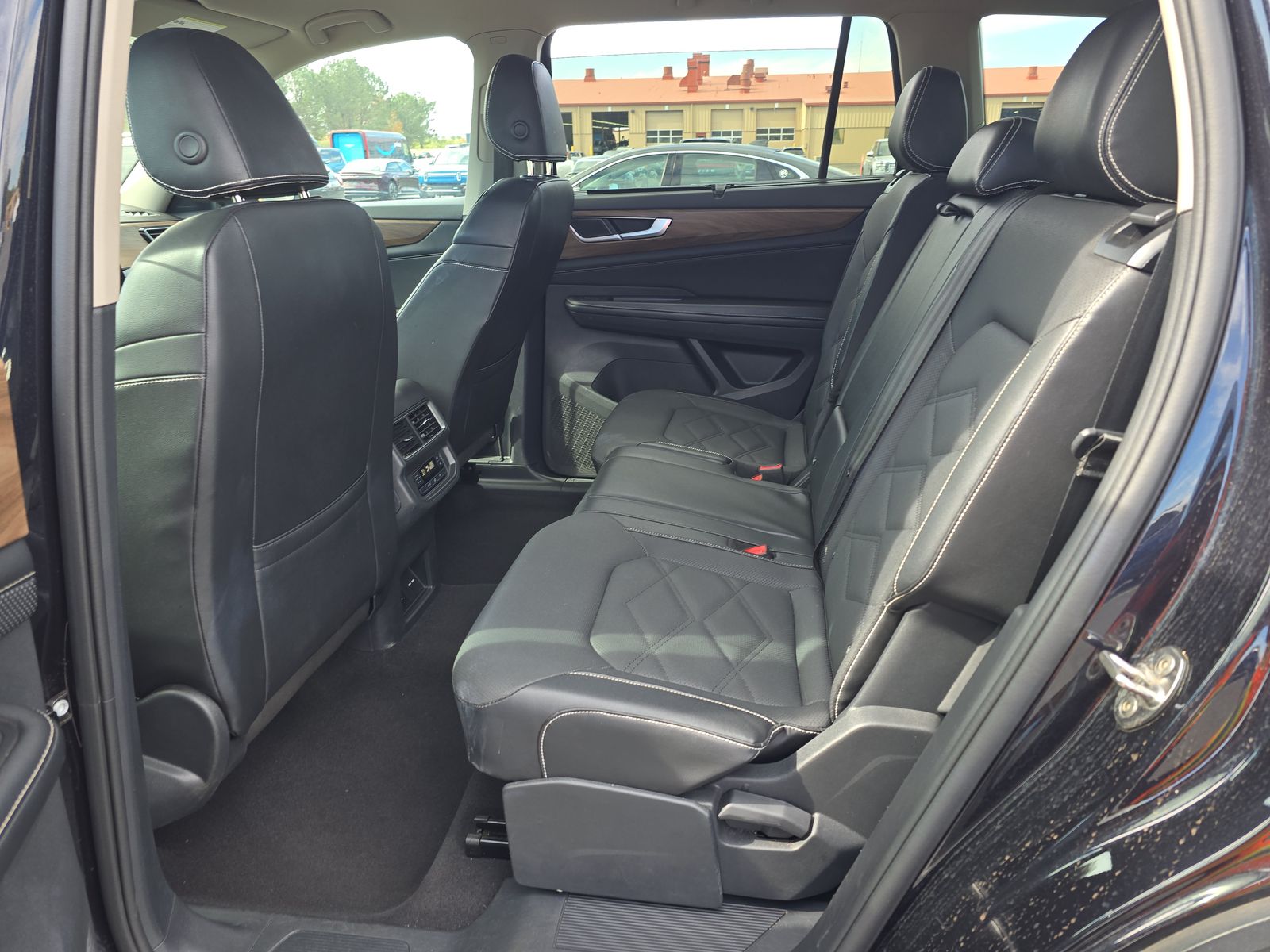 2024 Volkswagen Atlas 2.0T SE FWD