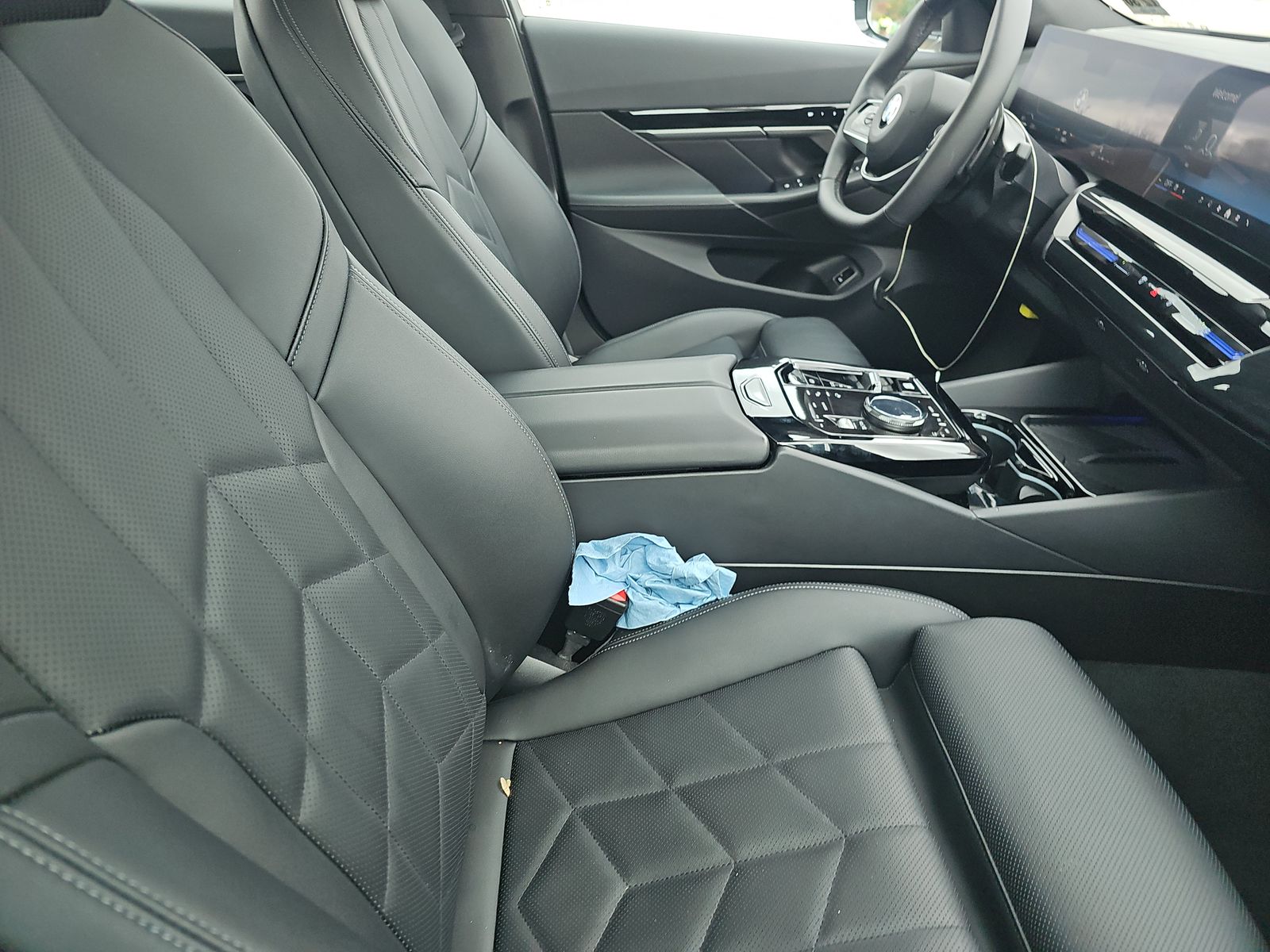 2025 BMW 5 Series 530i xDrive AWD