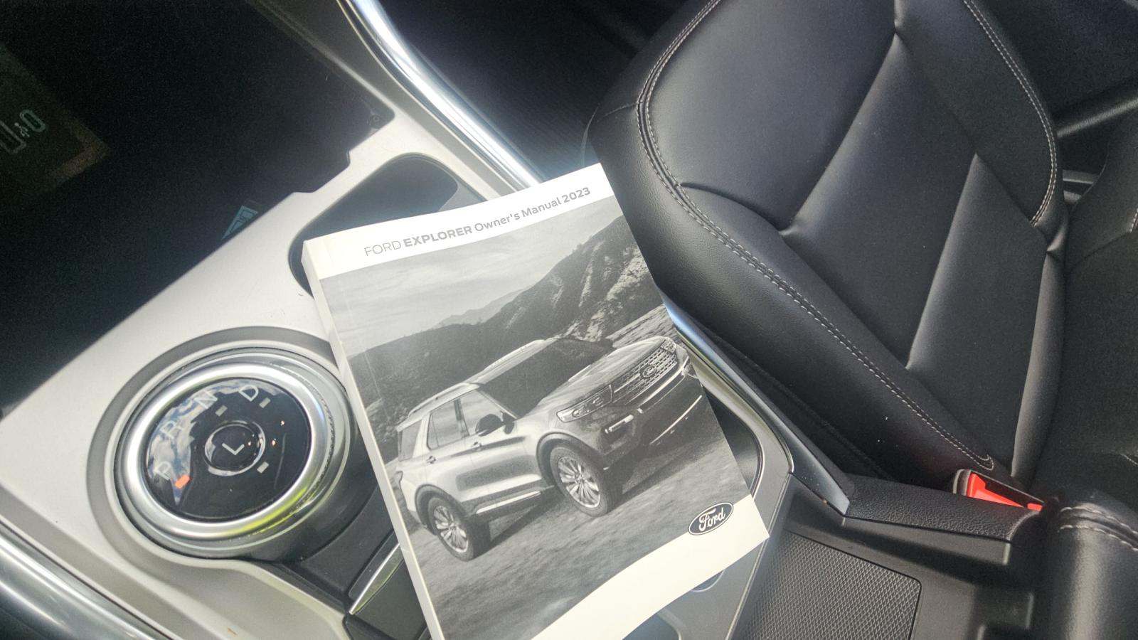 2023 Ford Explorer XLT AWD