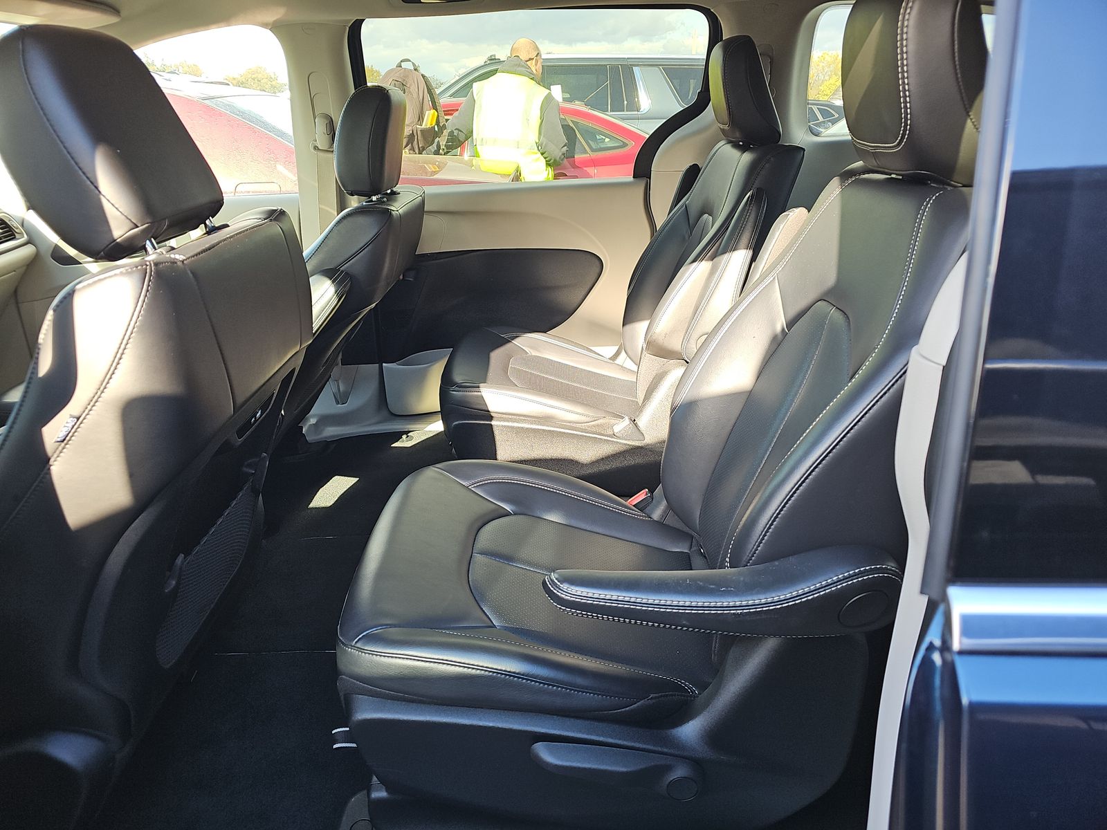 2024 Chrysler Pacifica Hybrid Select FWD