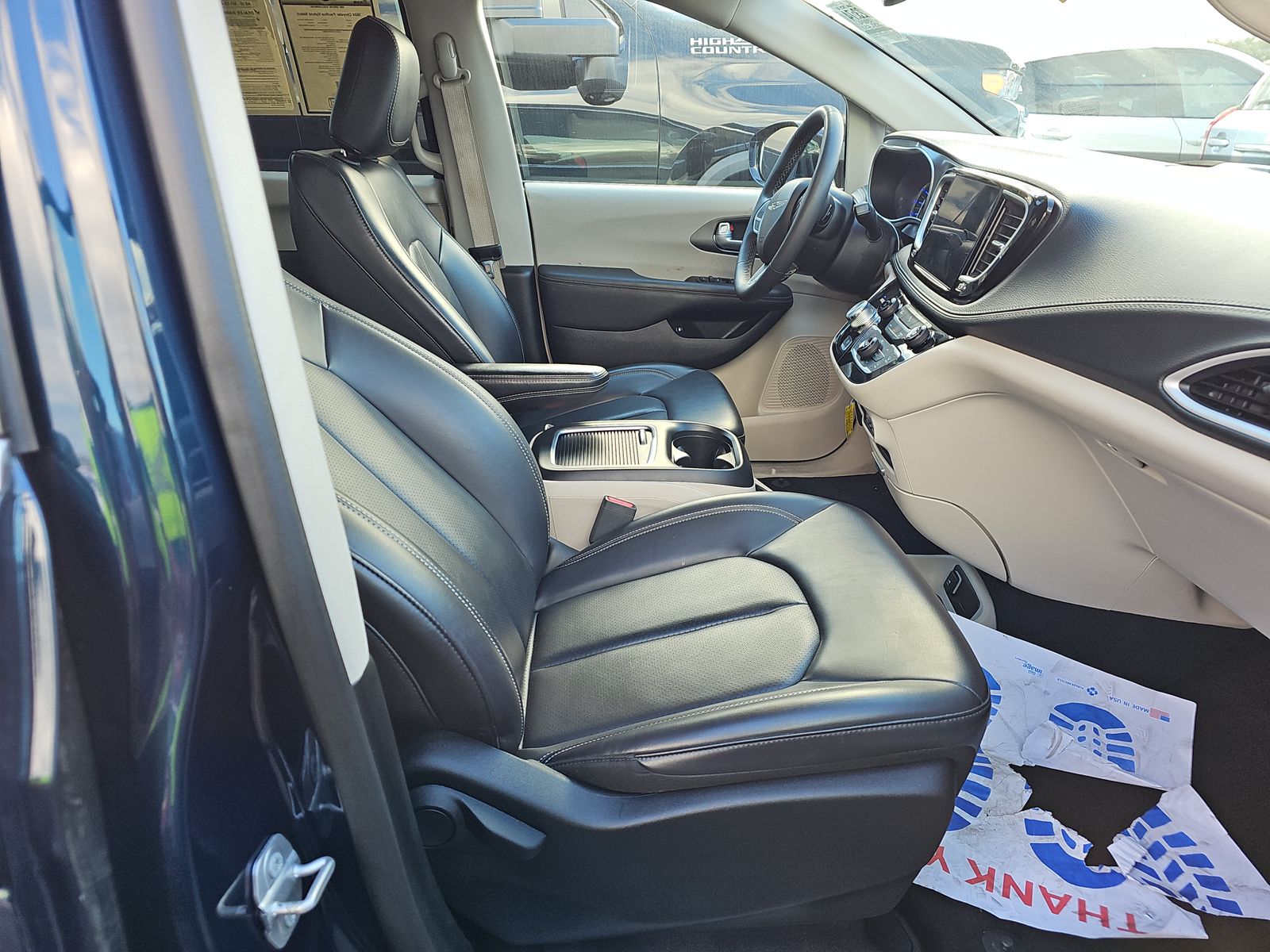 2024 Chrysler Pacifica Hybrid Select FWD