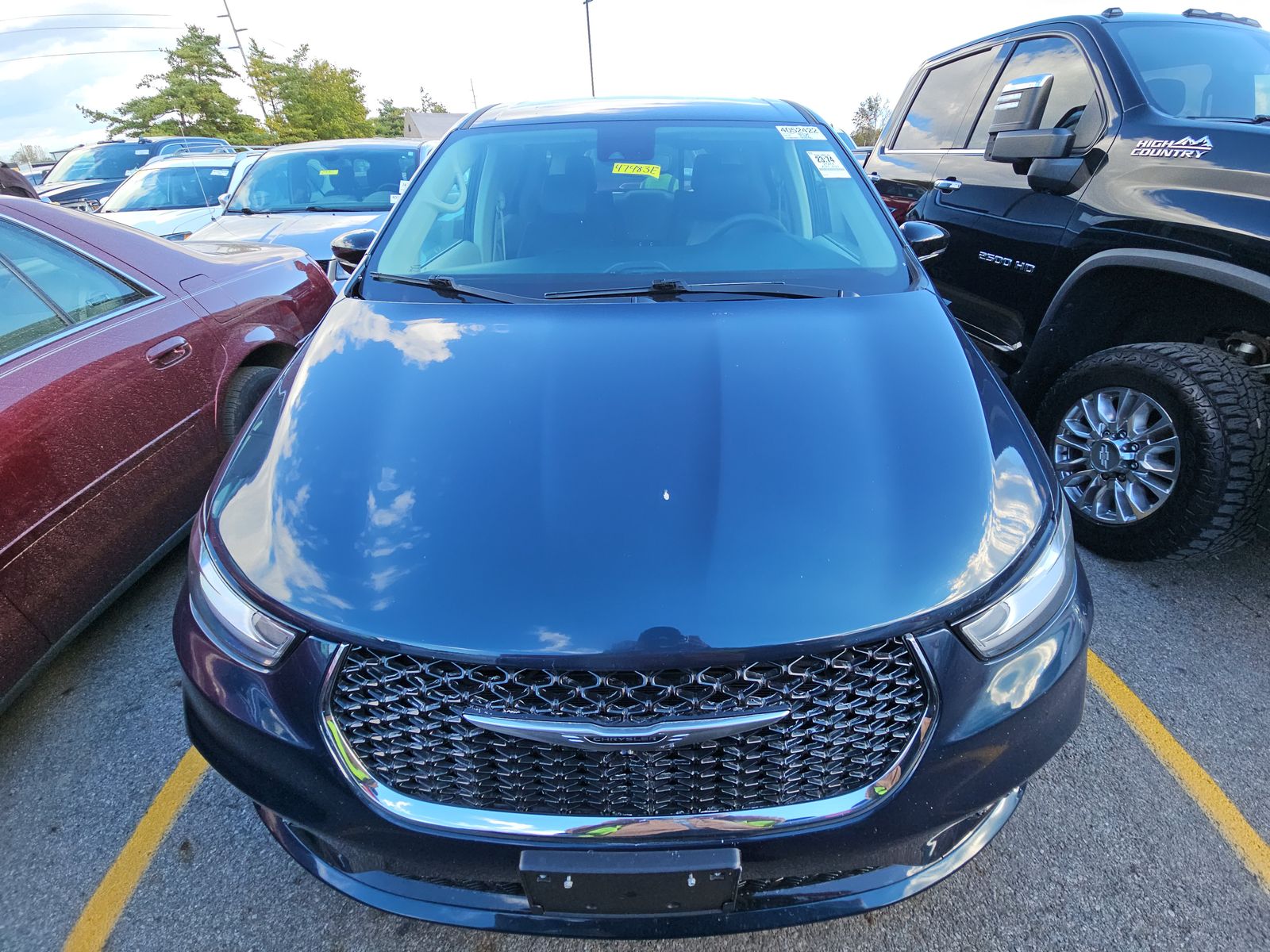 2024 Chrysler Pacifica Hybrid Select FWD